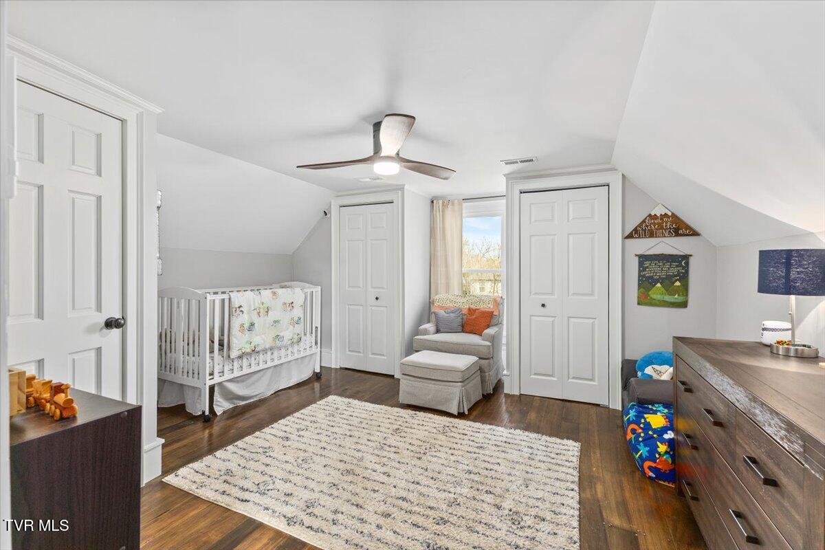 1360 Cora Lane