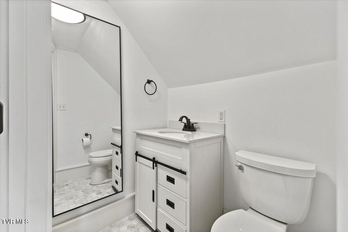 1360 Cora Lane