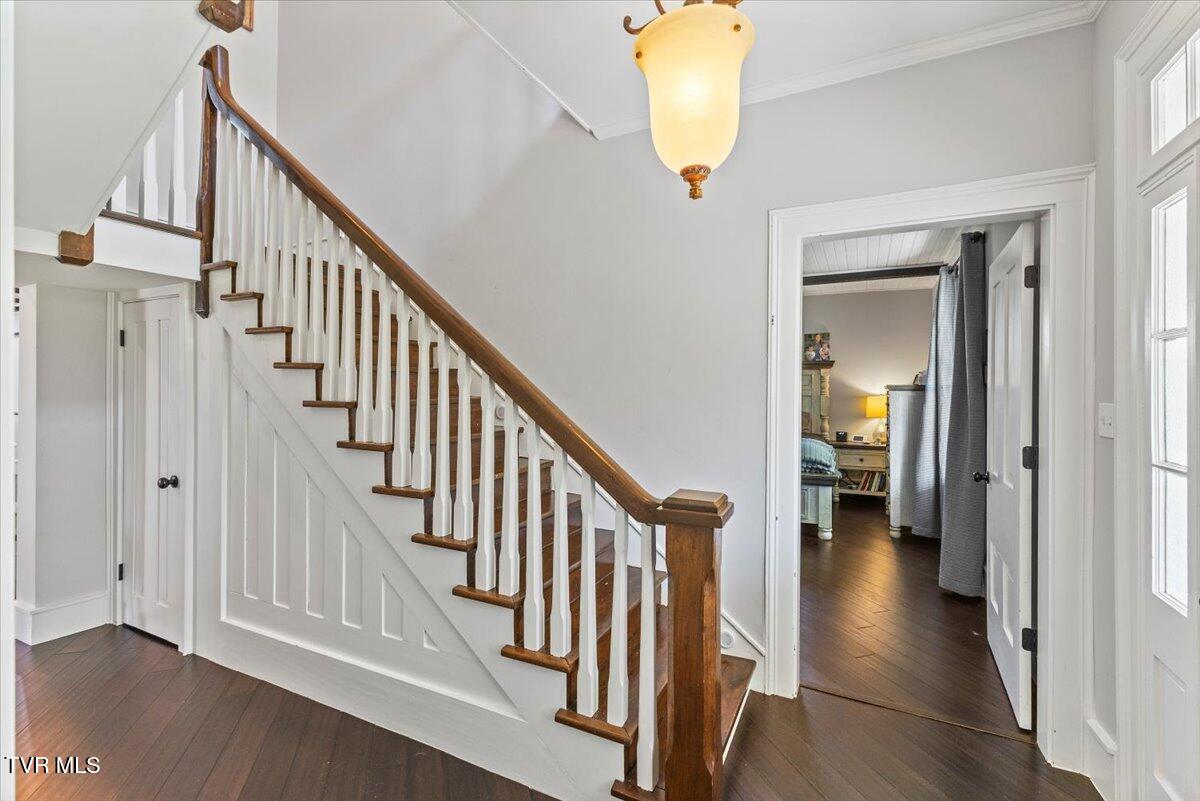 1360 Cora Lane
