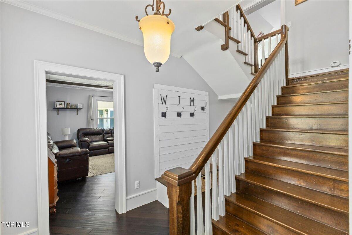 1360 Cora Lane