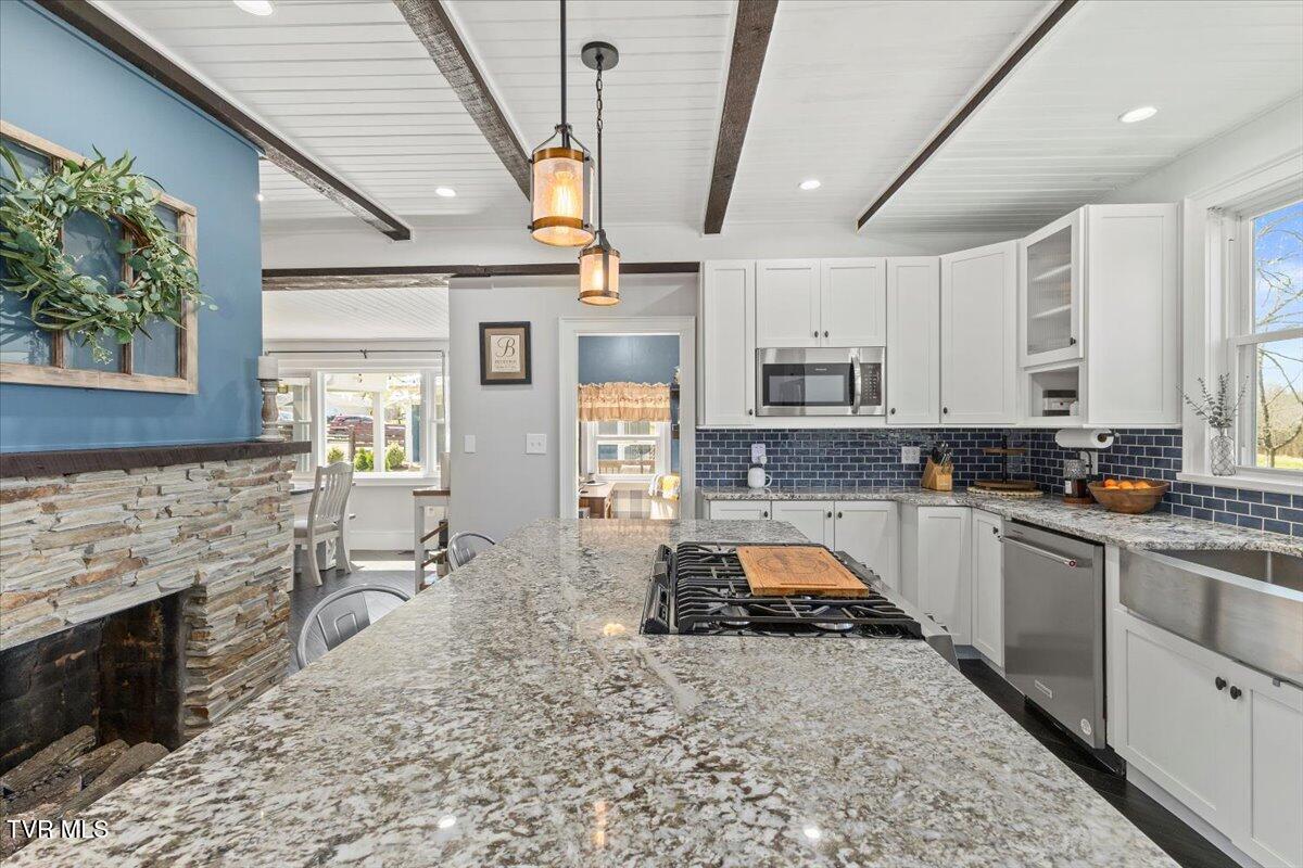 1360 Cora Lane