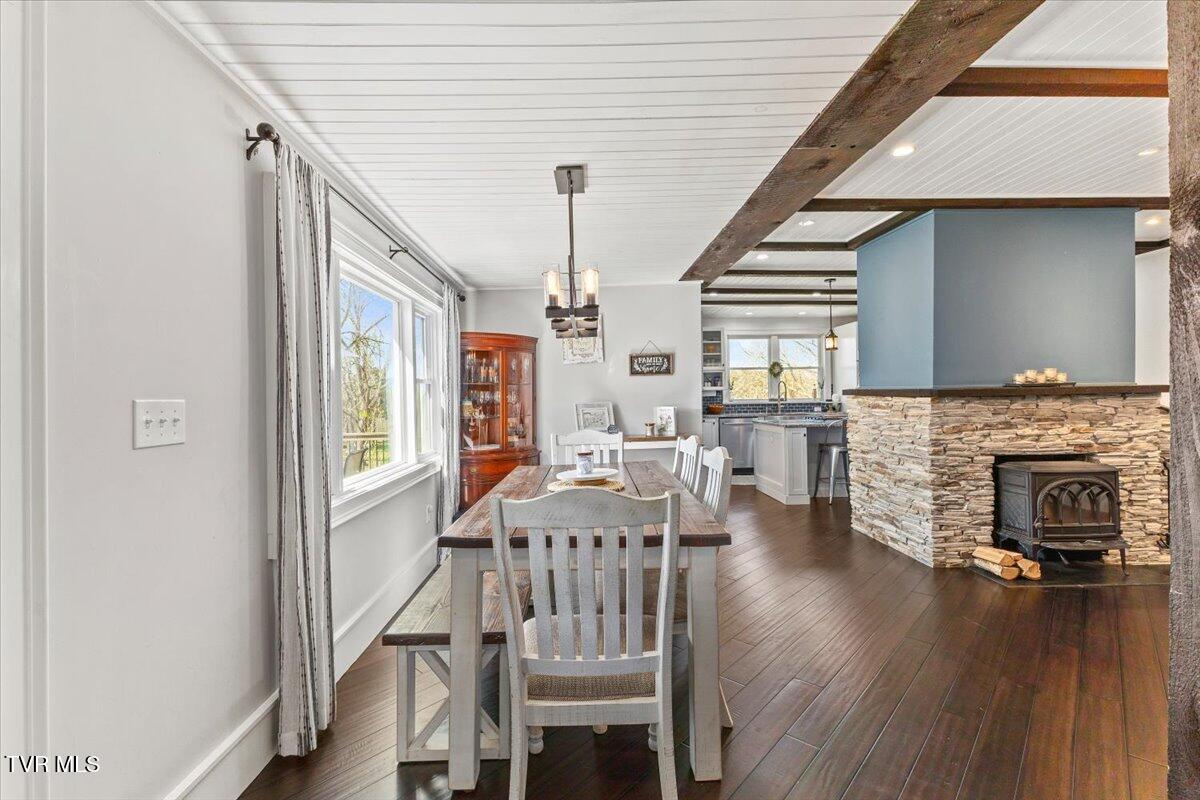 1360 Cora Lane
