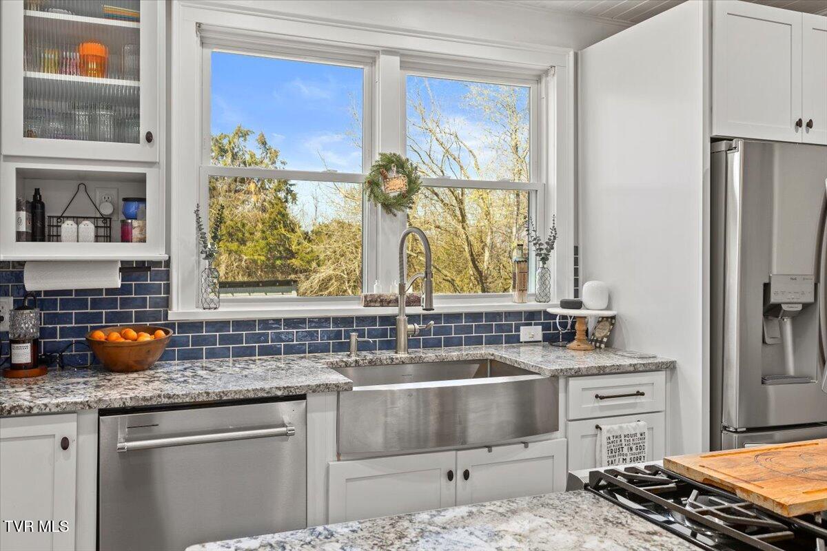 1360 Cora Lane