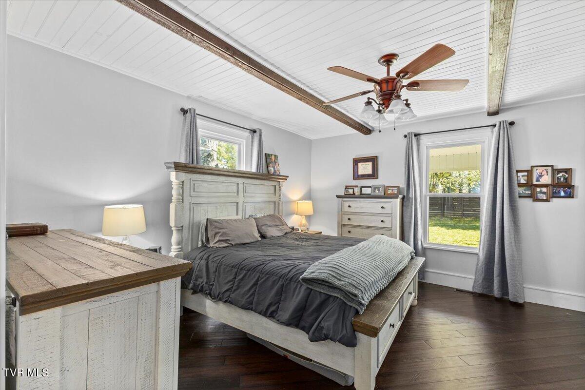 1360 Cora Lane
