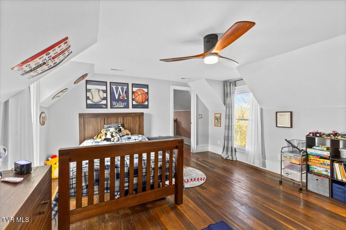 1360 Cora Lane