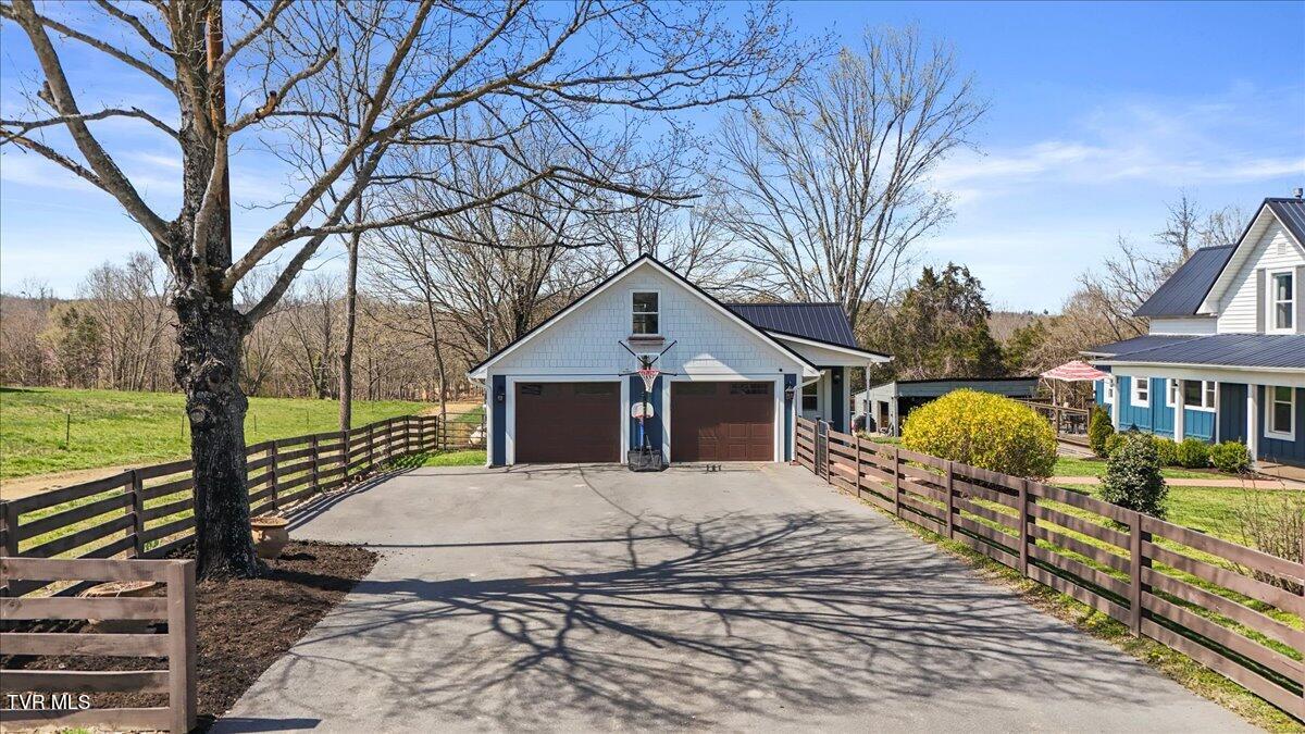 1360 Cora Lane