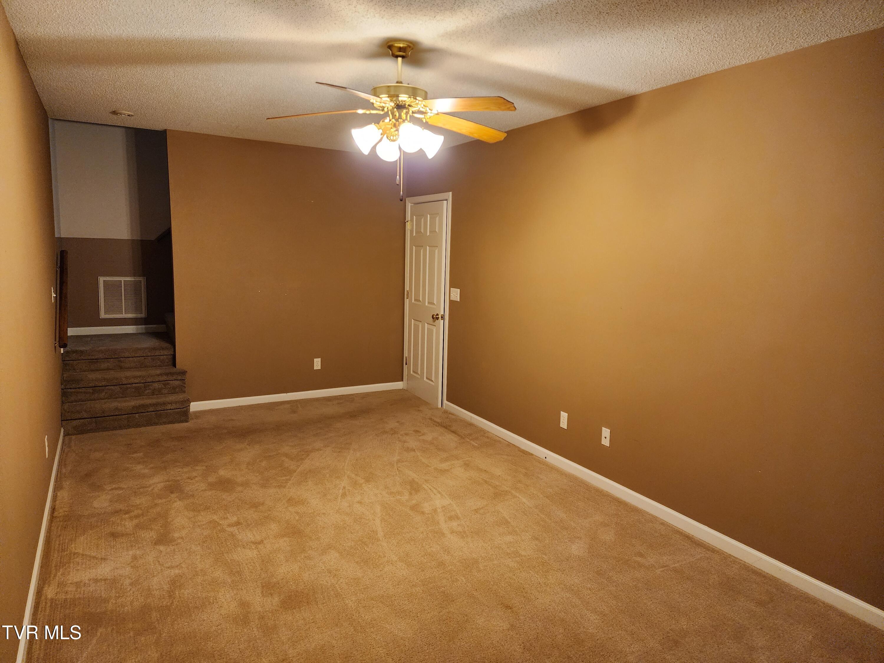 28 Mockingbird Court
