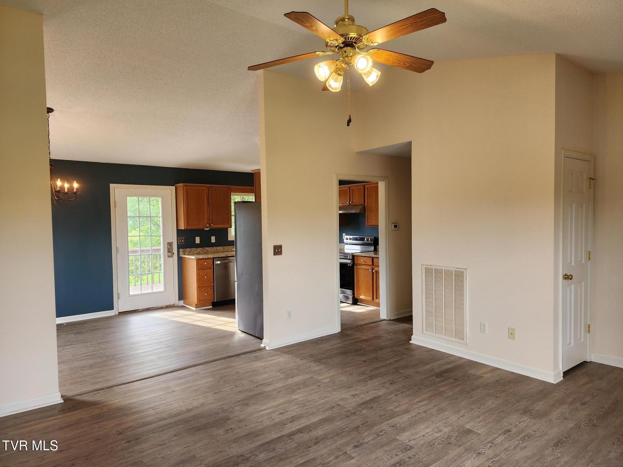 28 Mockingbird Court