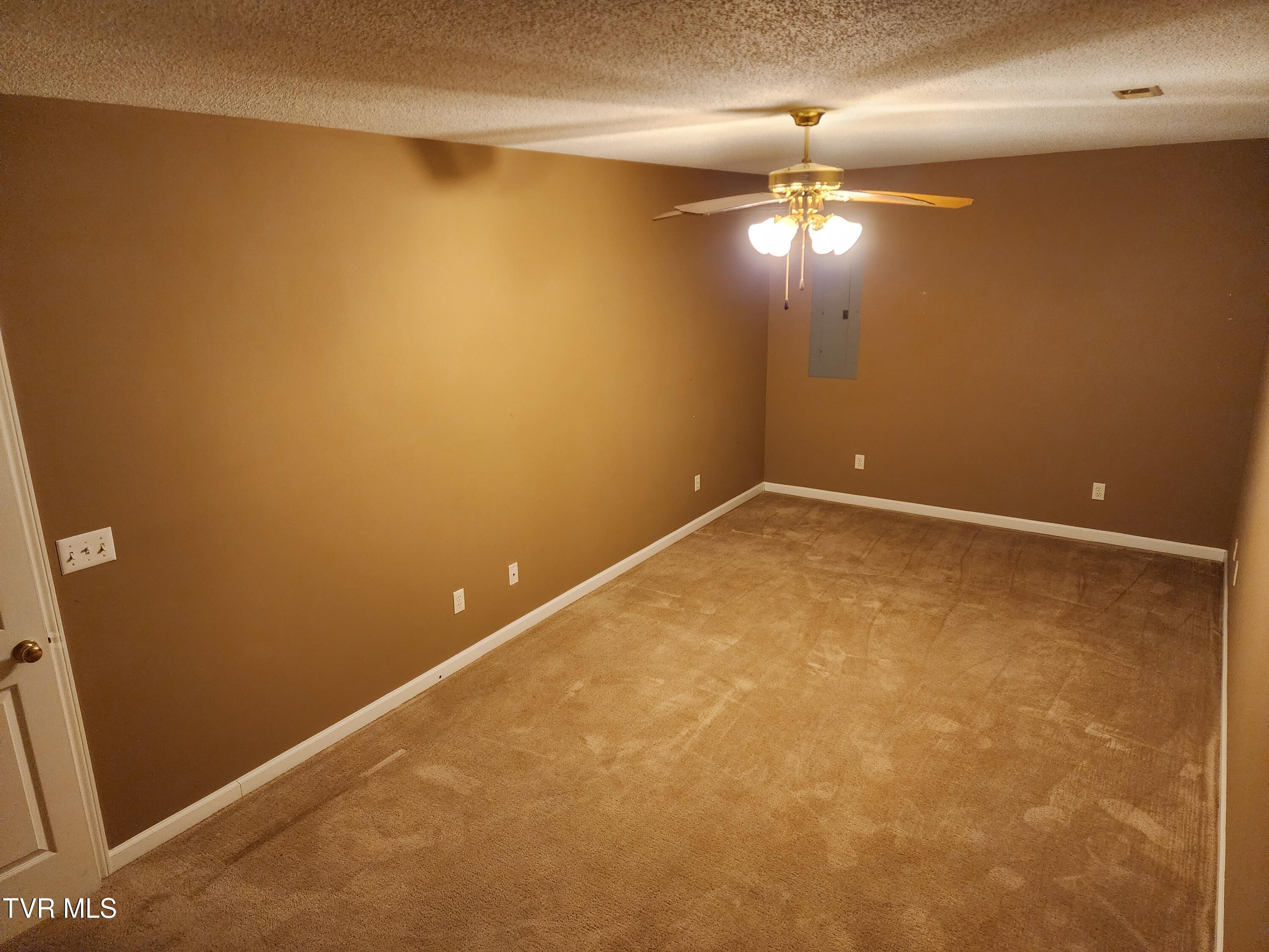 28 Mockingbird Court