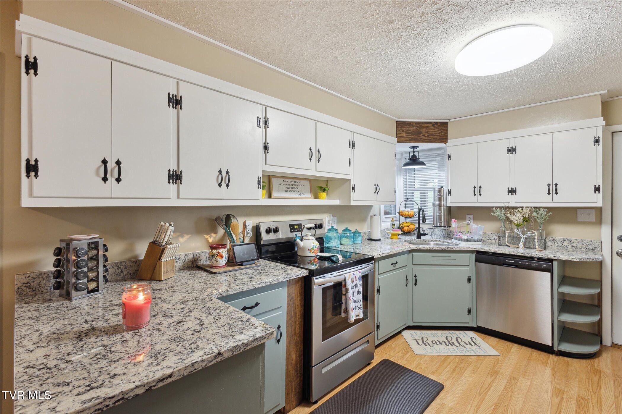 330 Lovelace Mountain View Loop