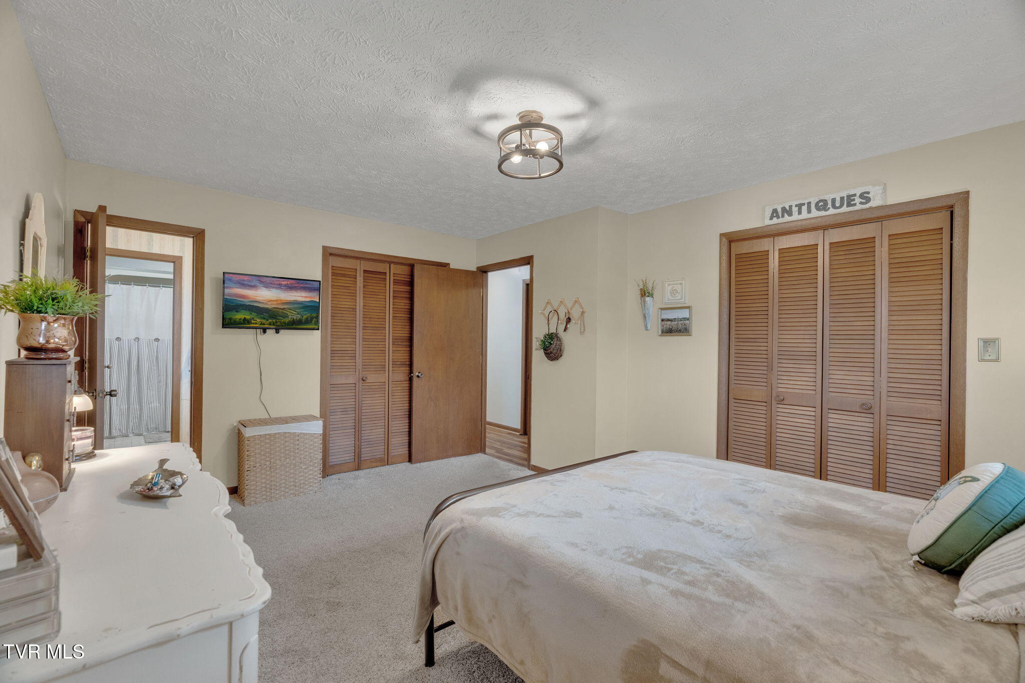 337 Flourville Road