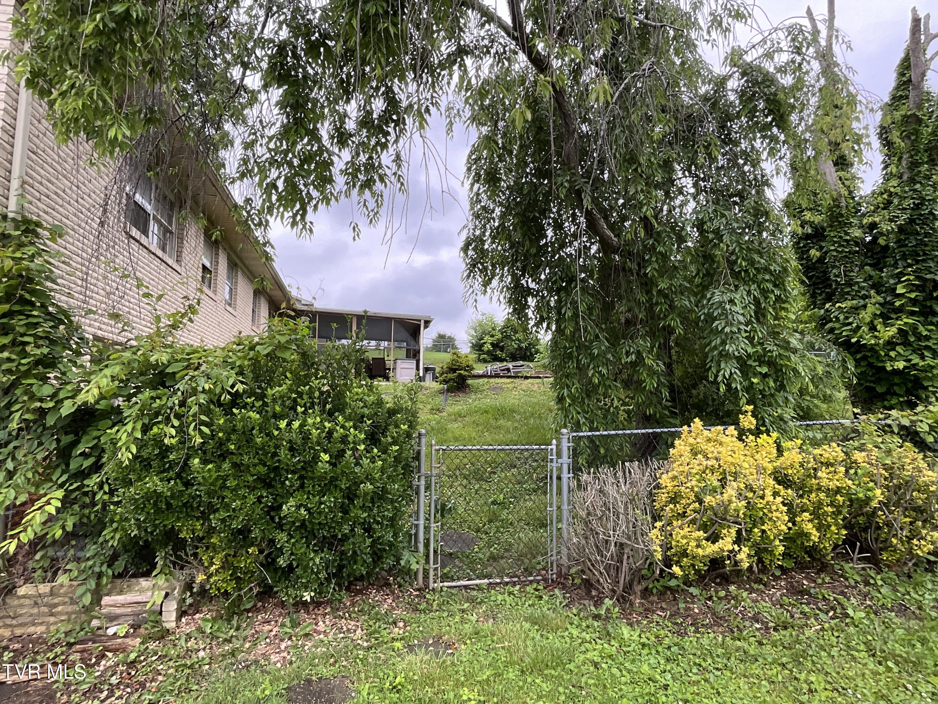 806 Sir Echo Drive