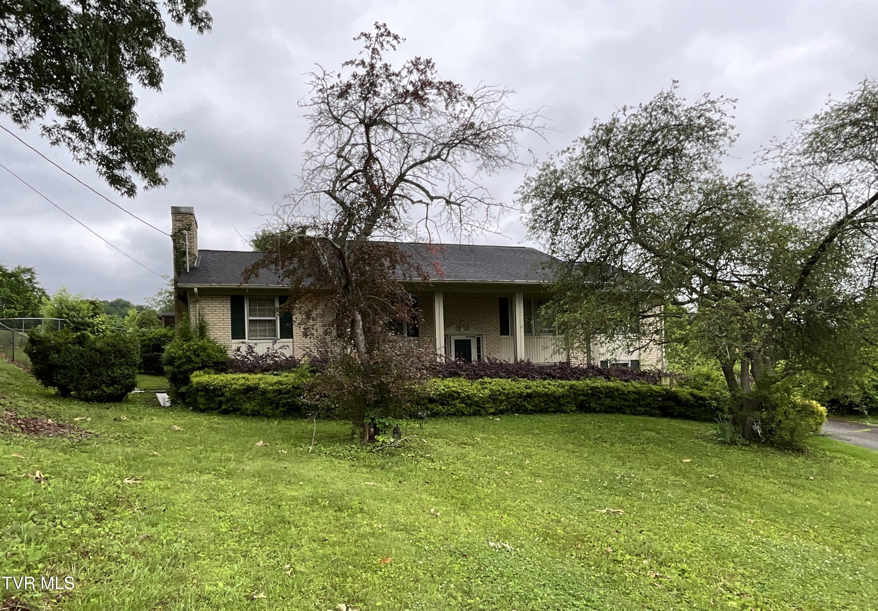806 Sir Echo Drive
