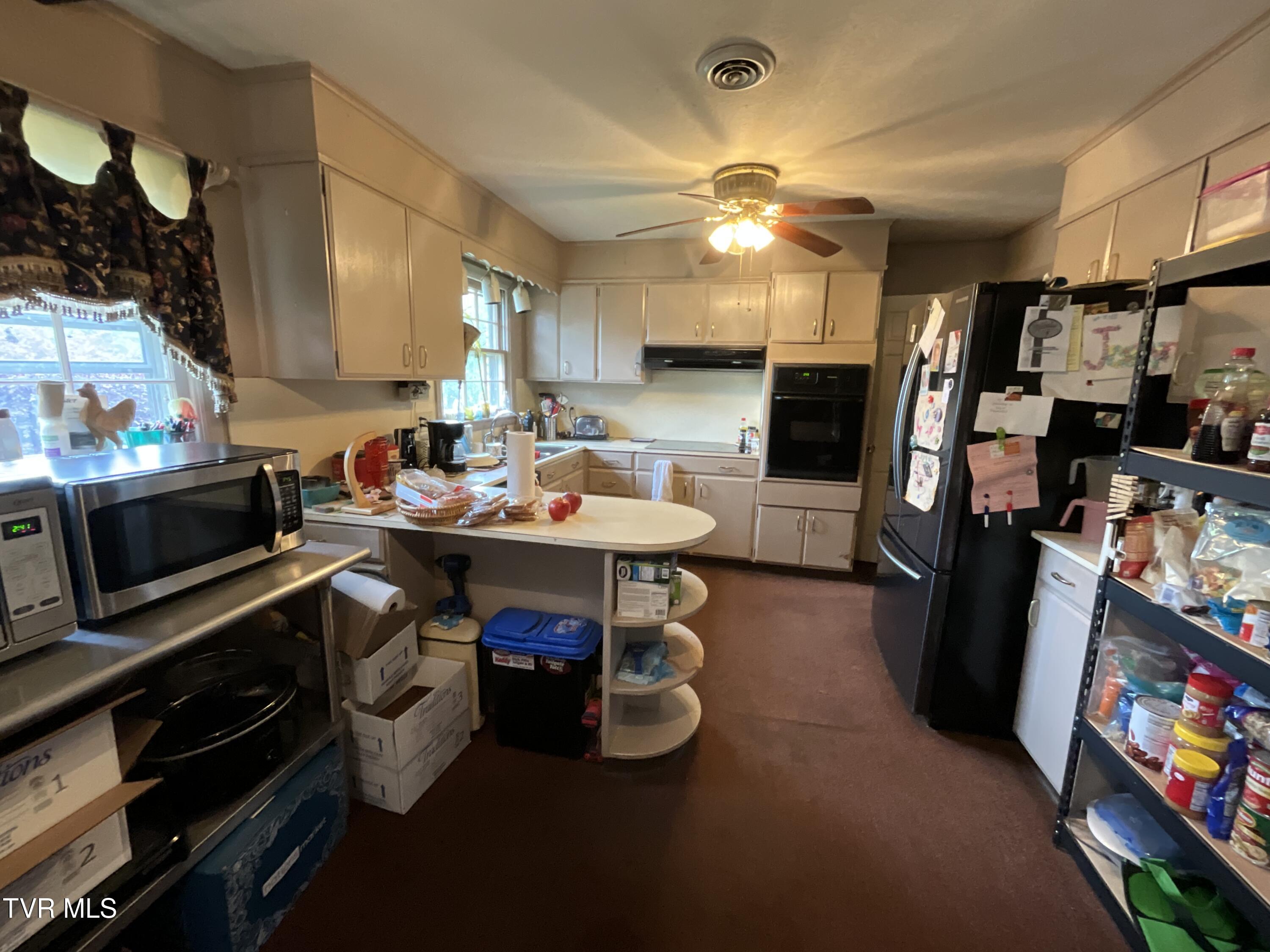 806 Sir Echo Drive
