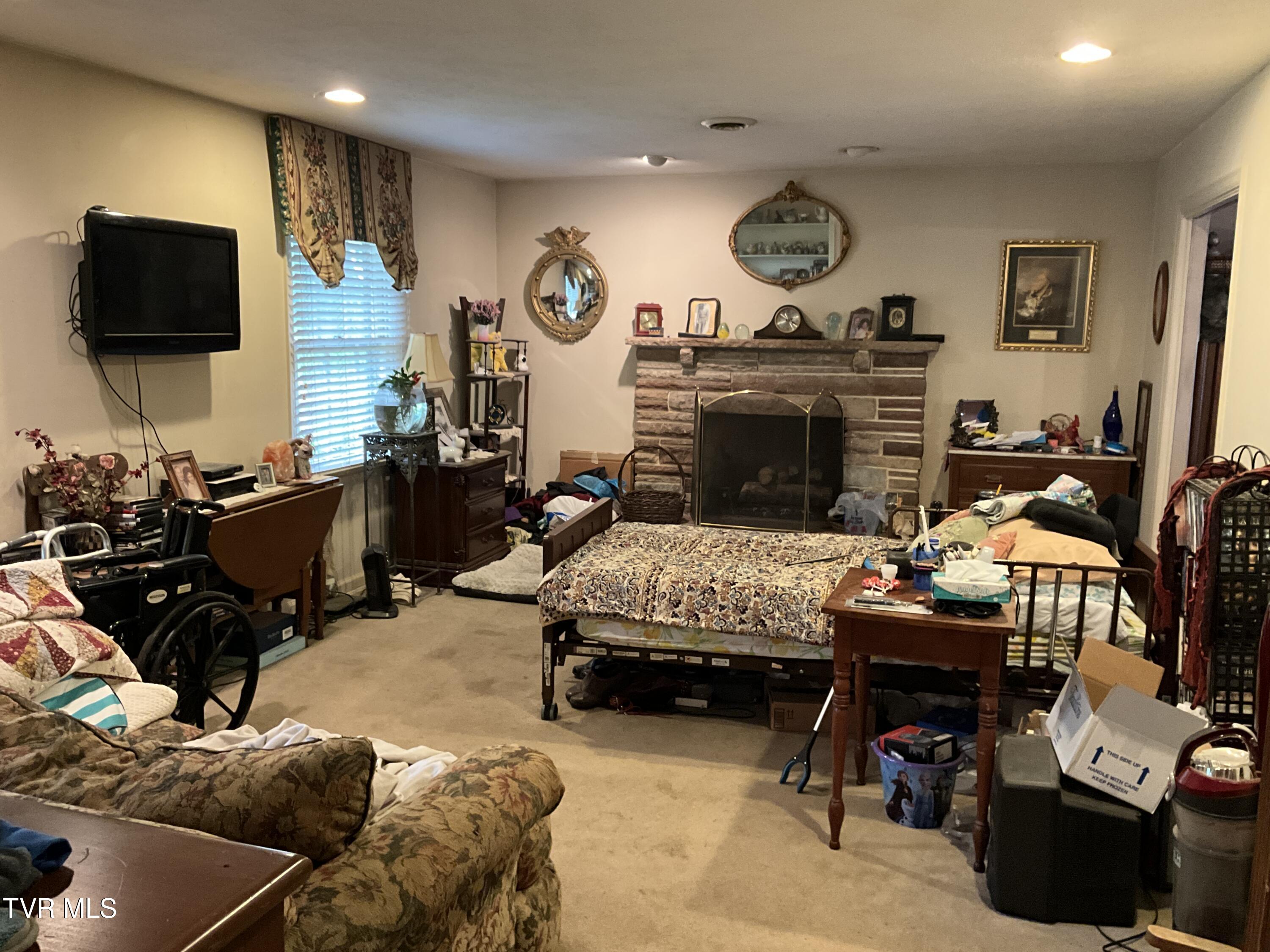 806 Sir Echo Drive