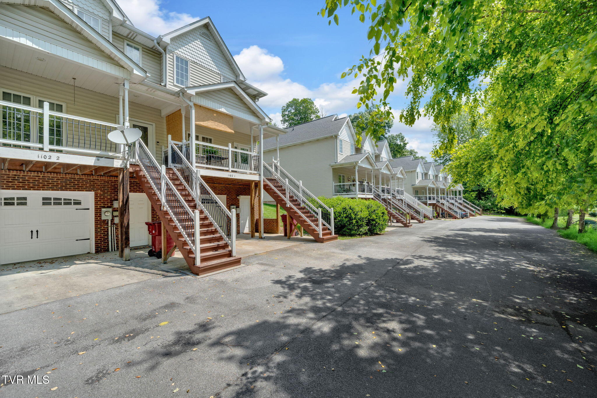 1102 Cherokee Road 1
