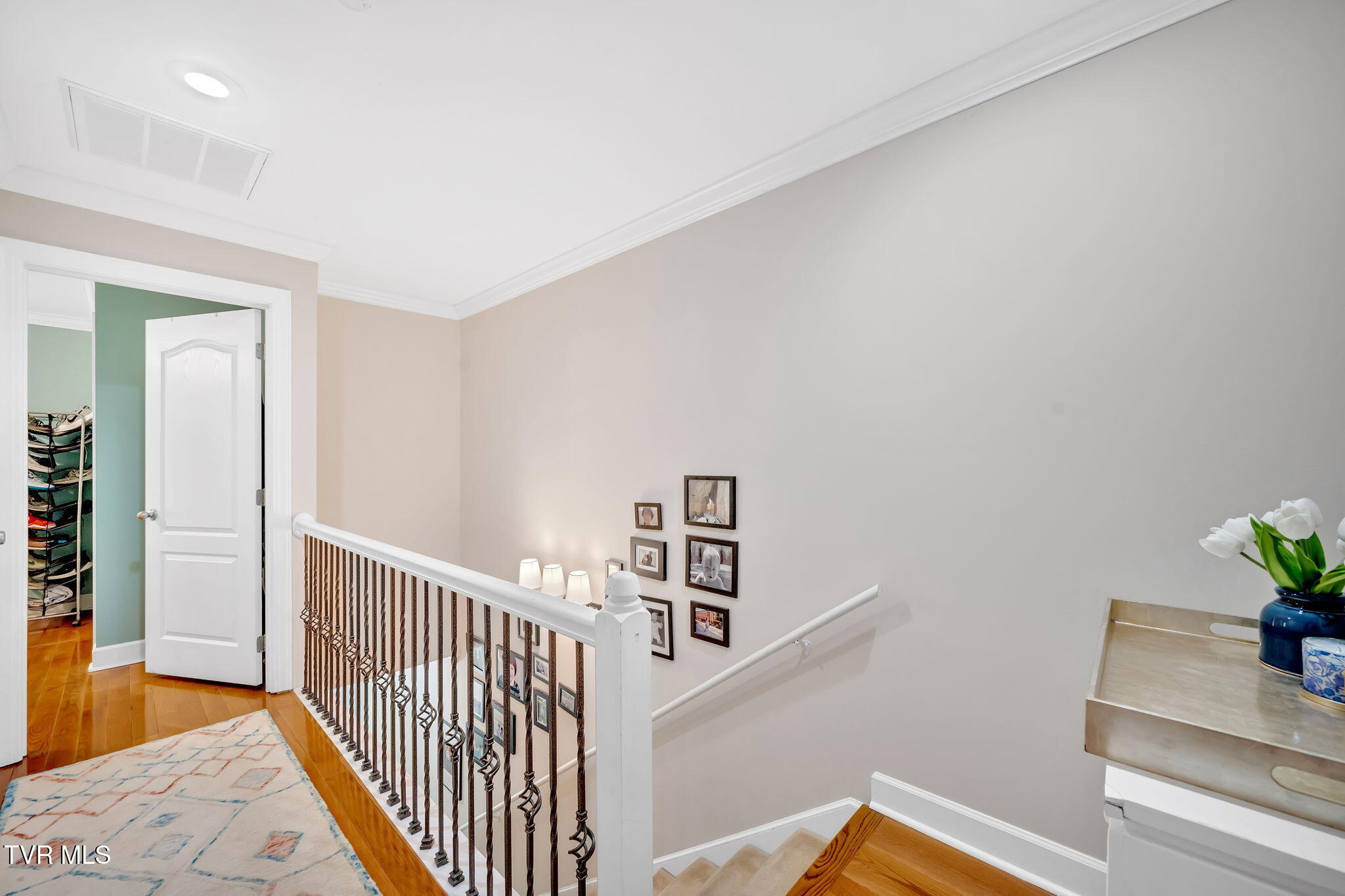 1102 Cherokee Road 1
