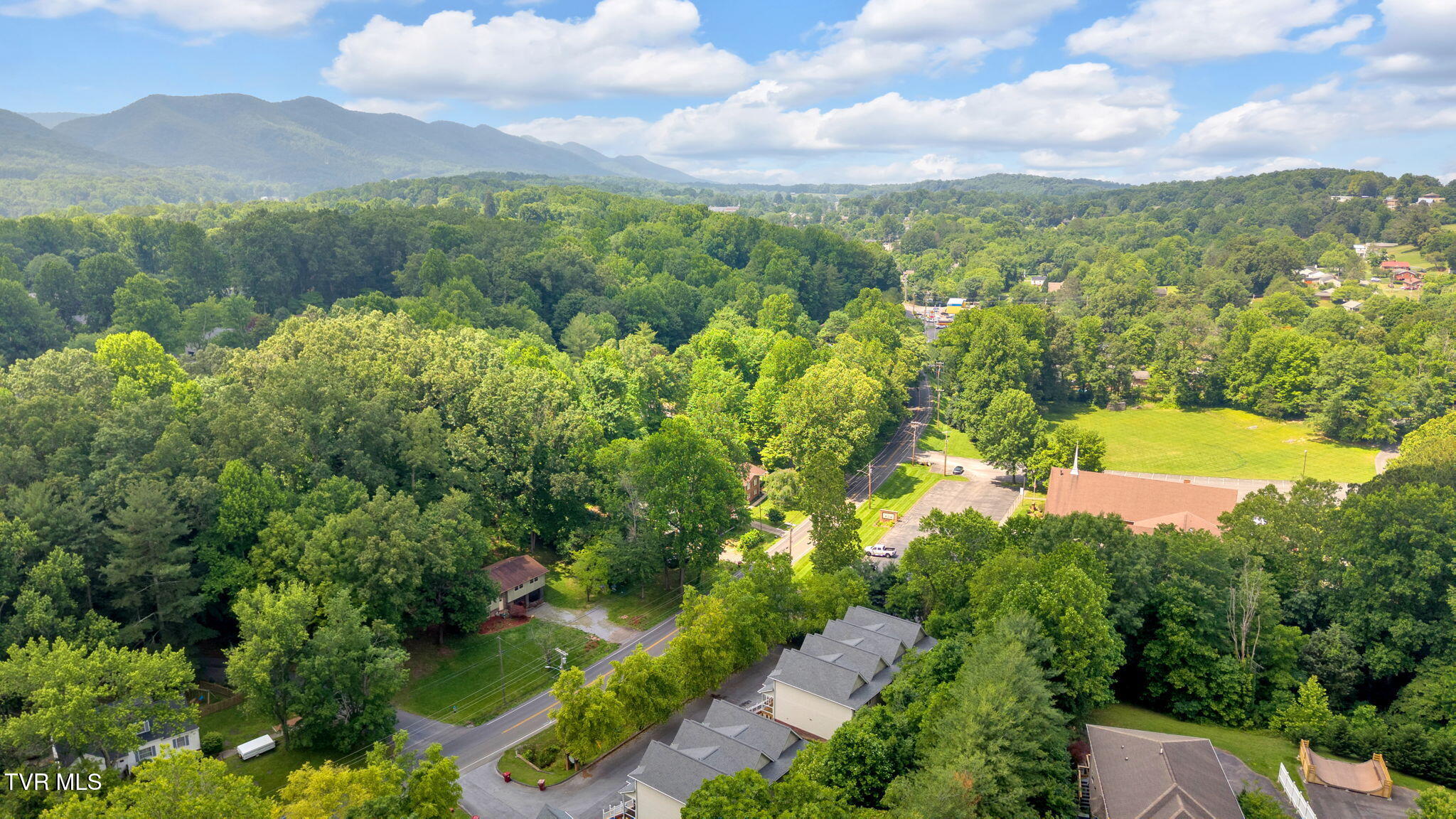 1102 Cherokee Road 1
