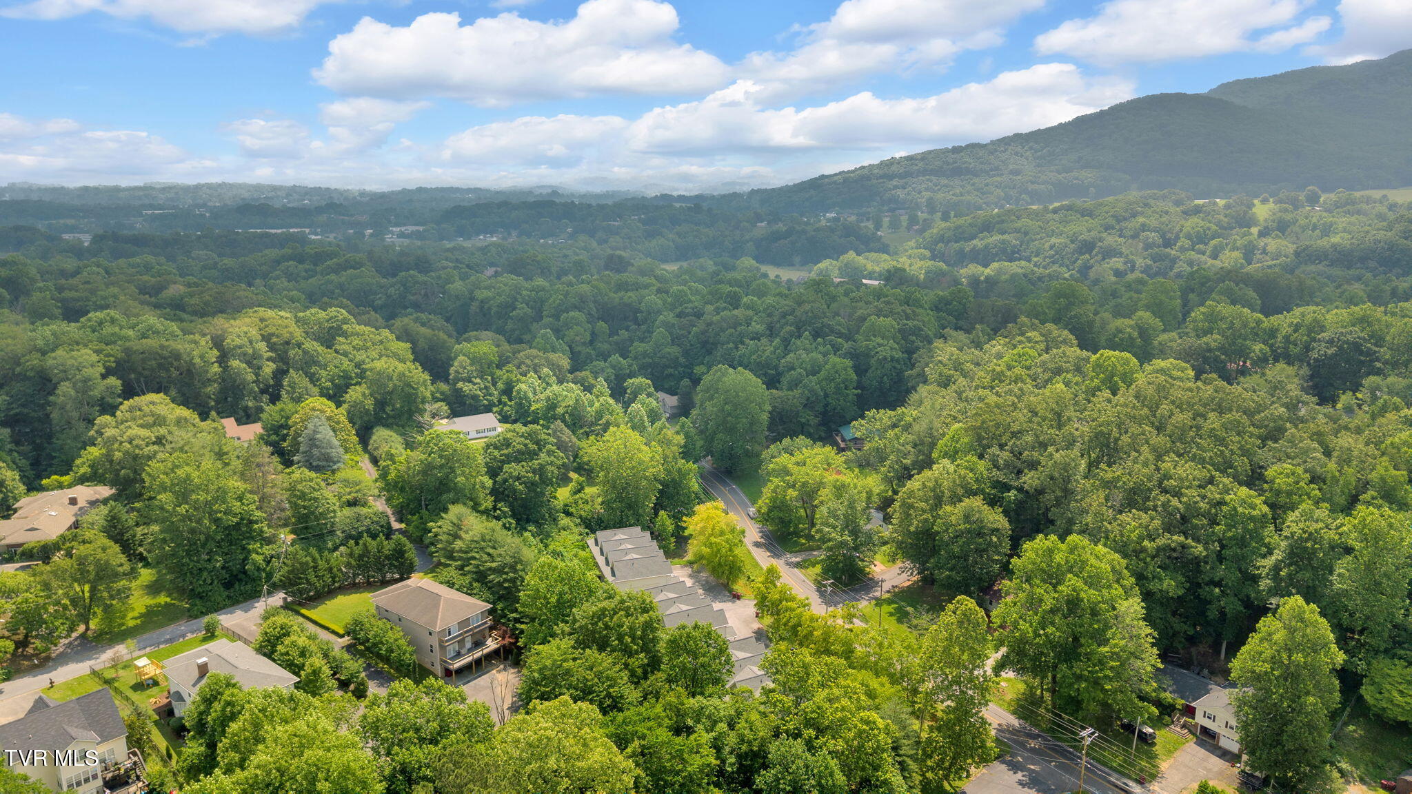 1102 Cherokee Road 1