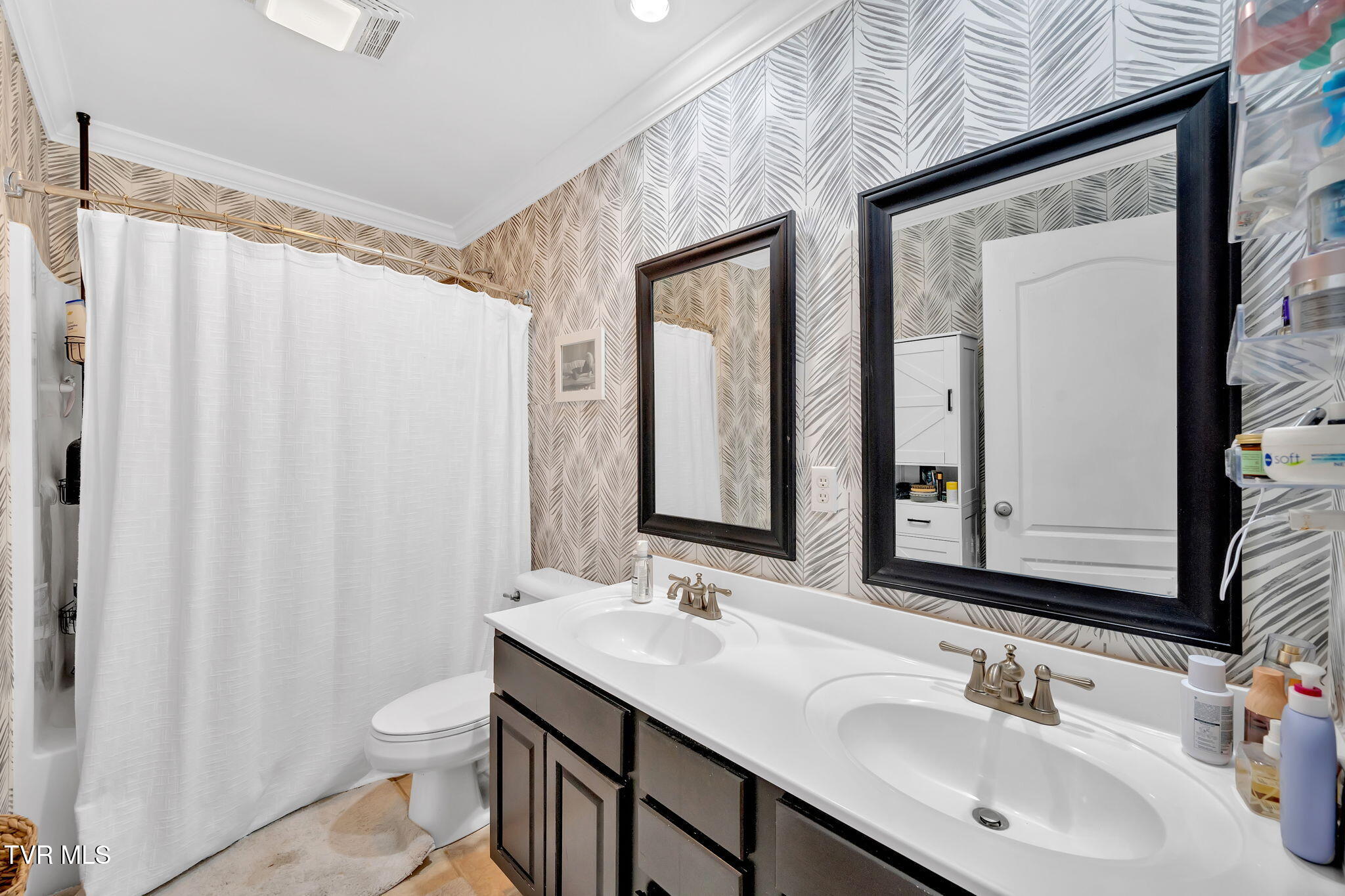1102 Cherokee Road 1