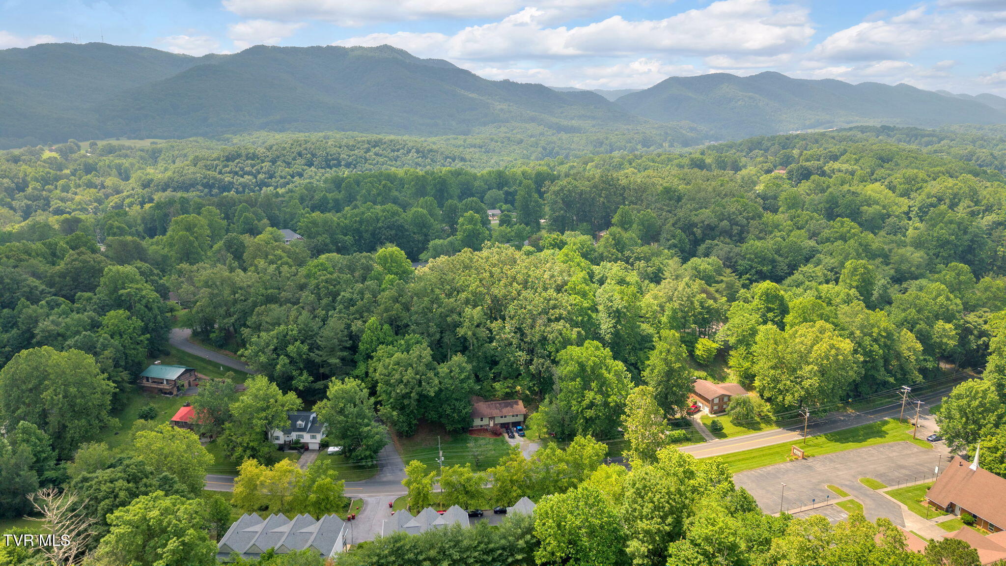 1102 Cherokee Road 1