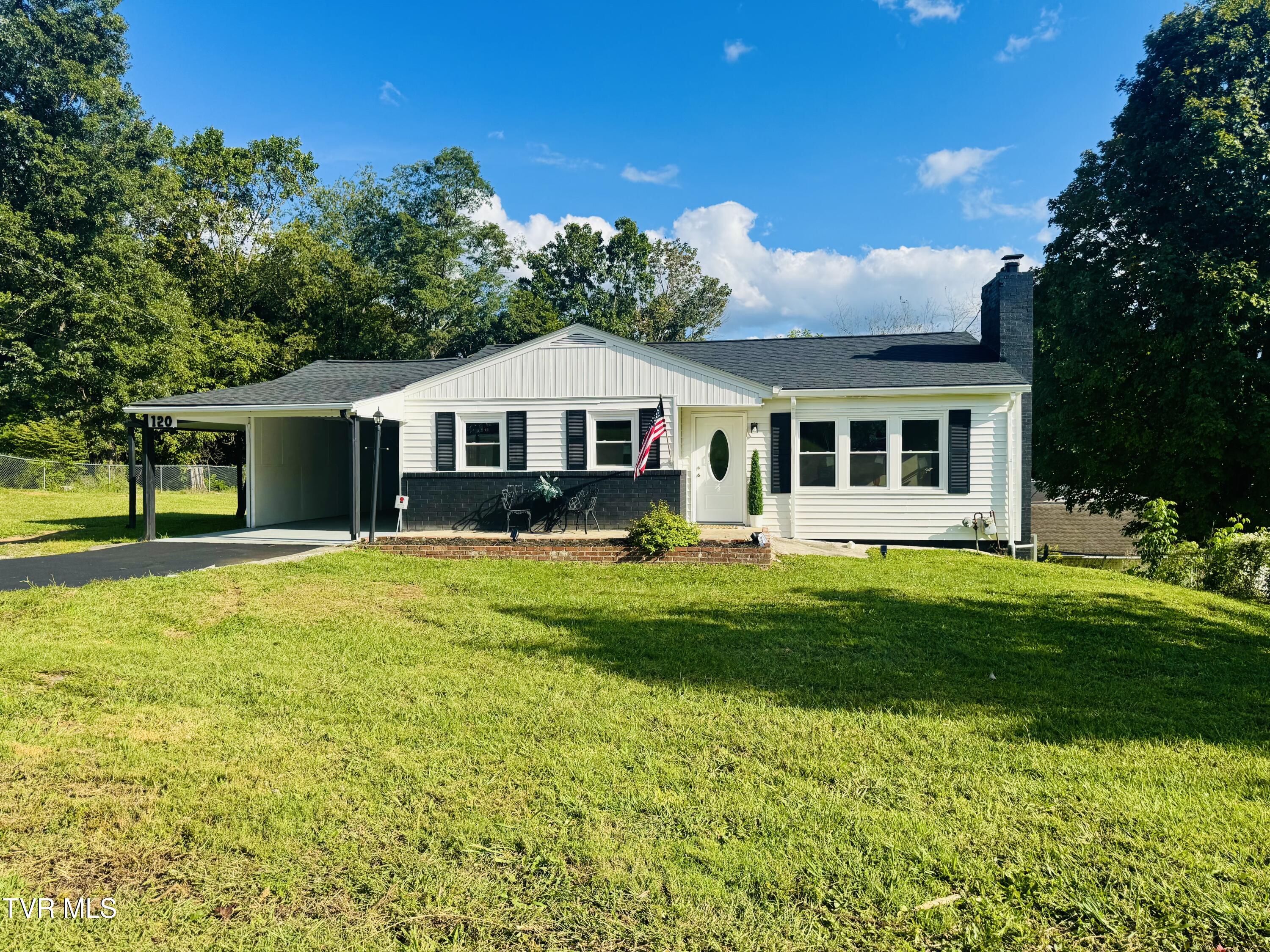 120 Mayflower Road