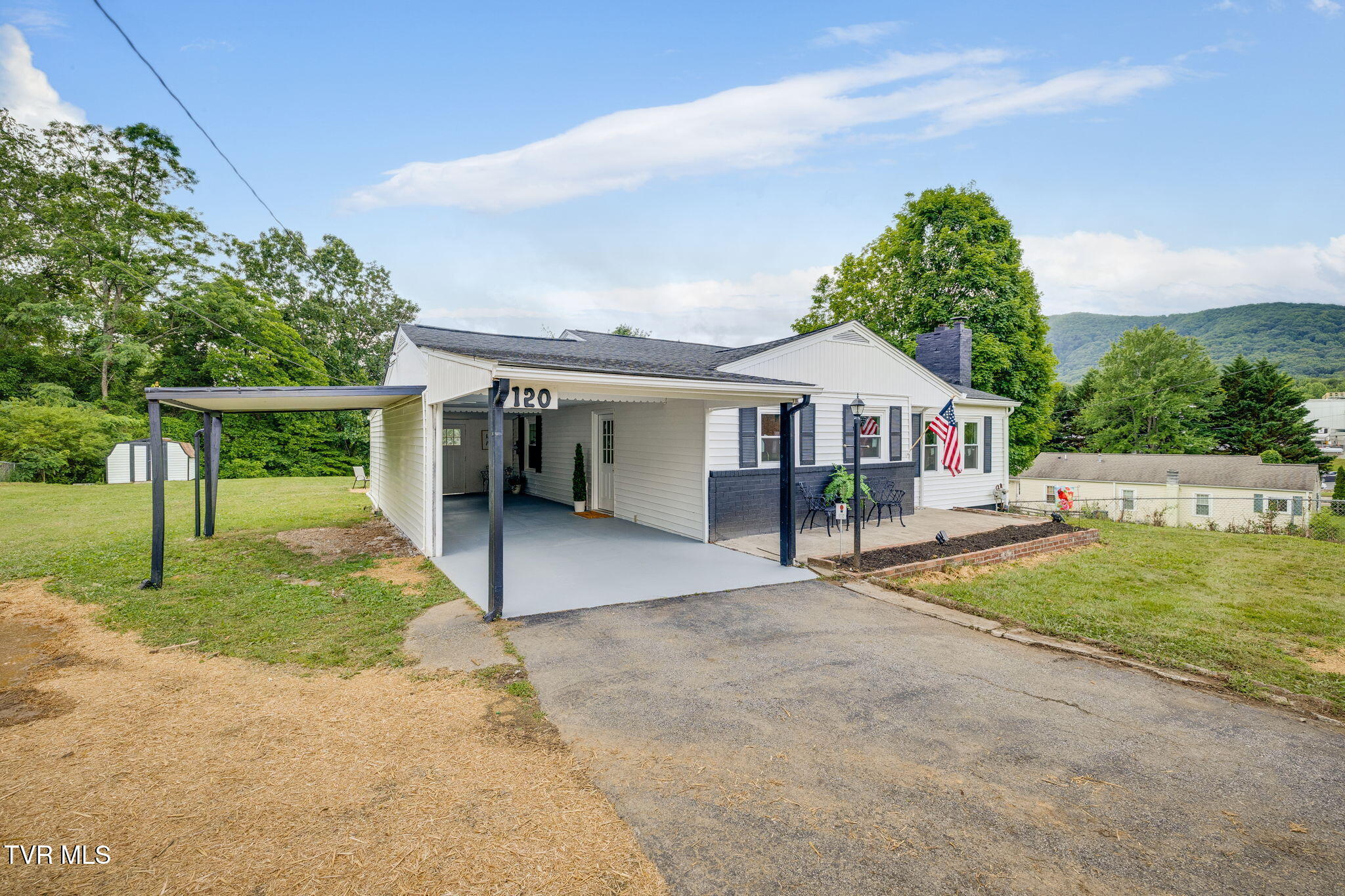 120 Mayflower Road