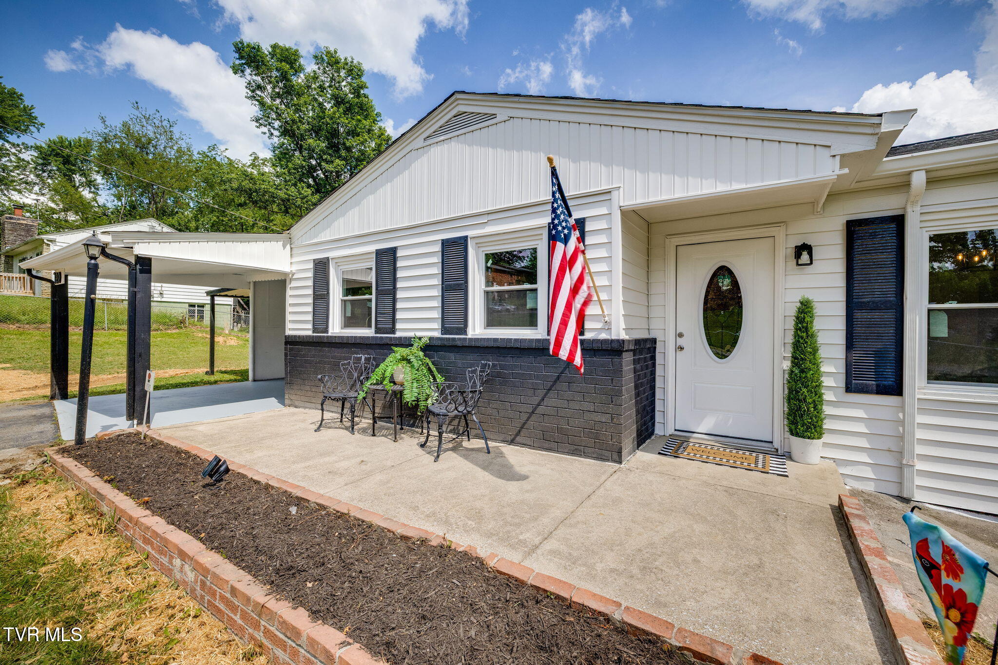 120 Mayflower Road