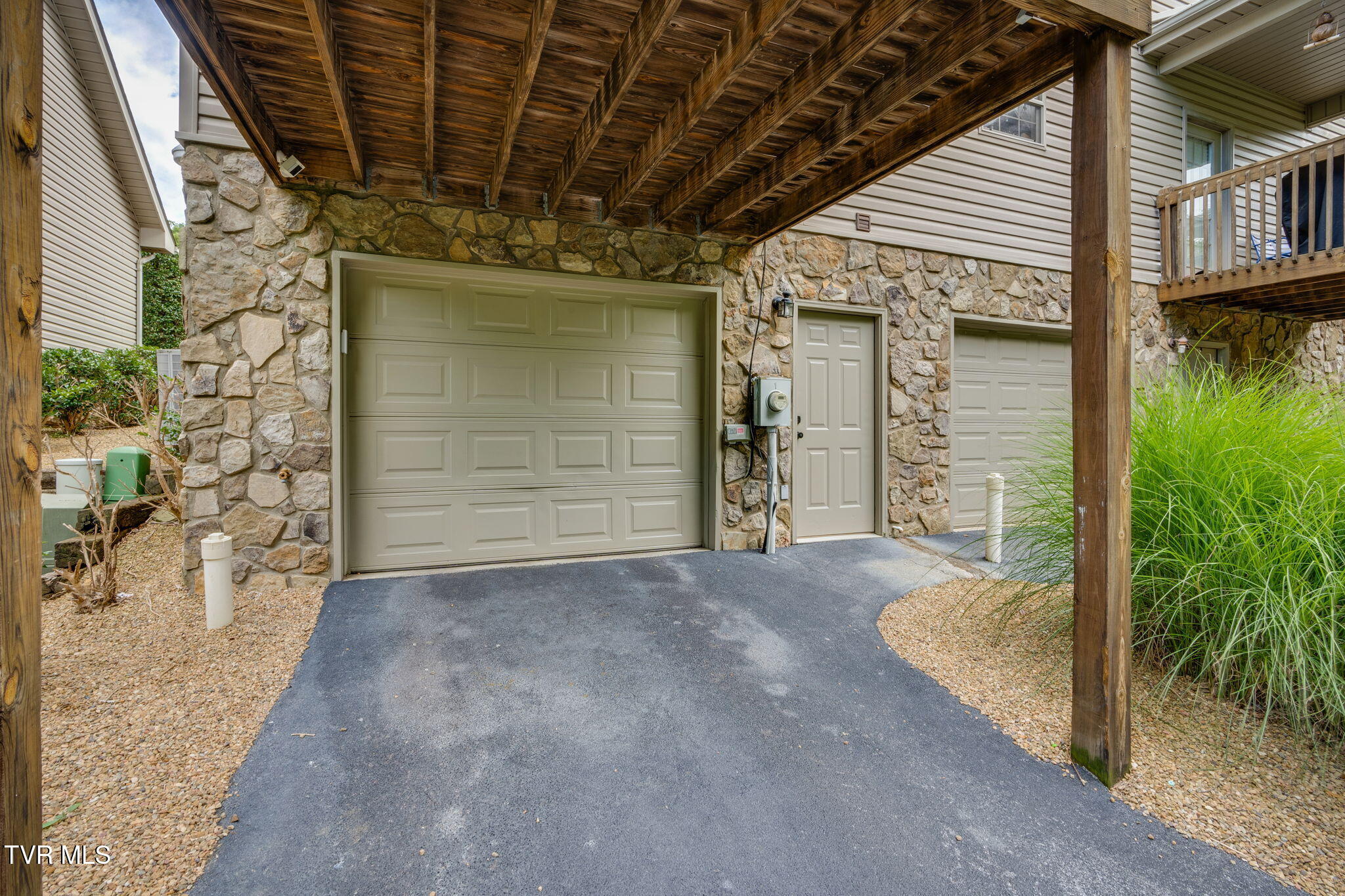 220 Cedar Creek Road 1