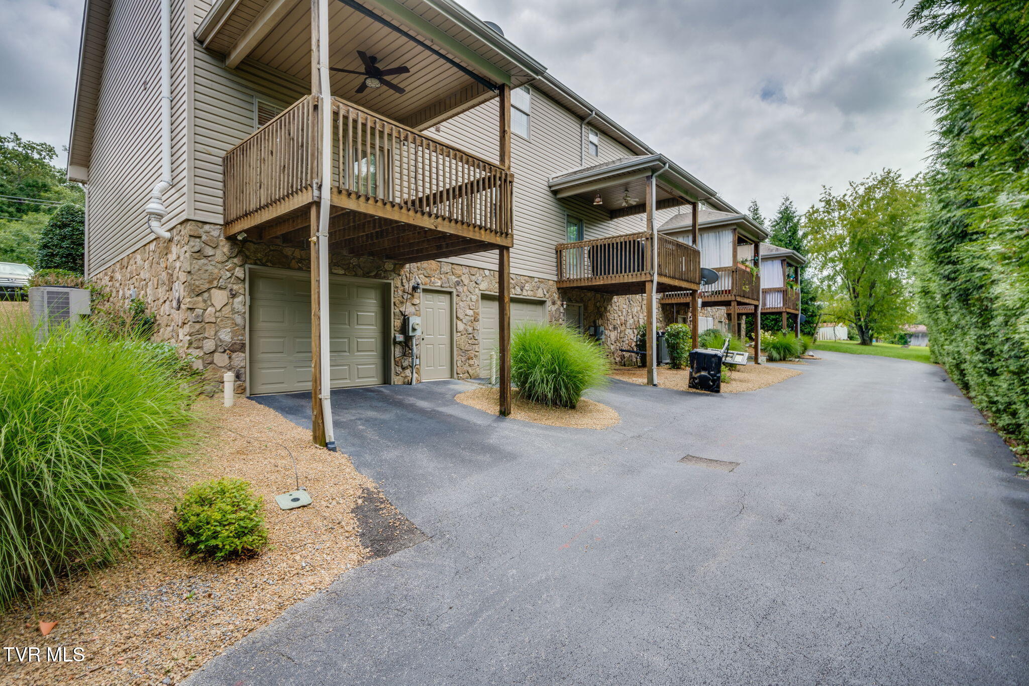 220 Cedar Creek Road 1