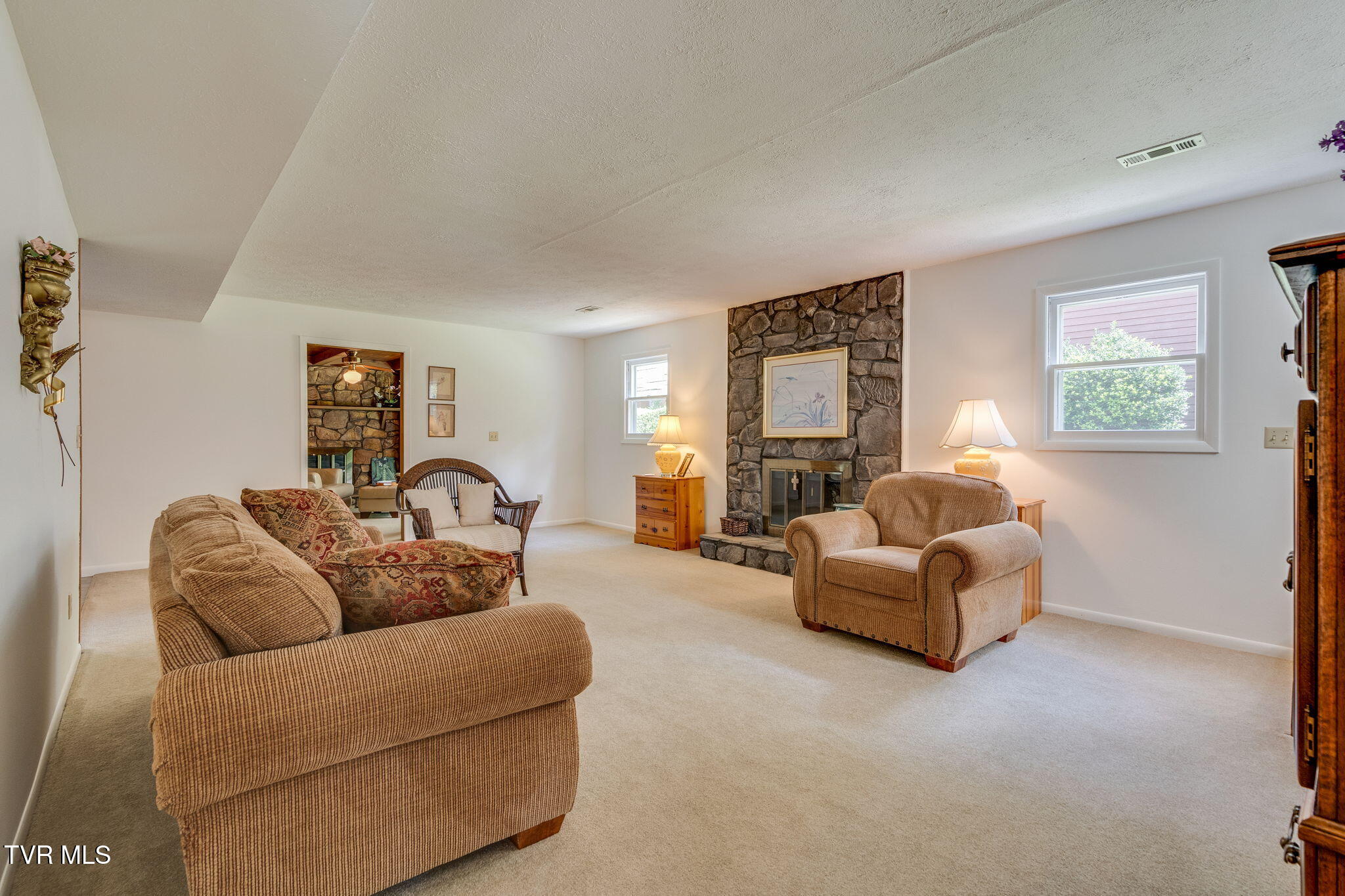 1712 Colonial Ridge Road