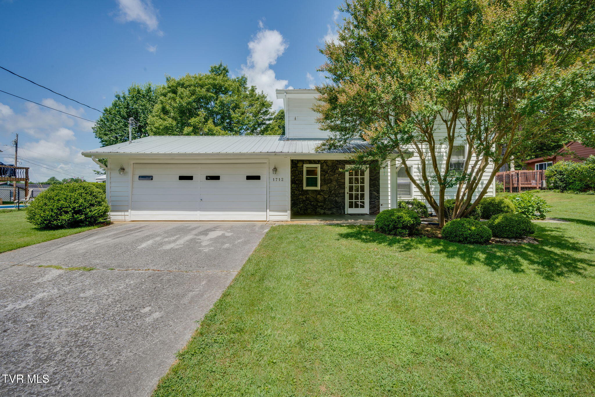 1712 Colonial Ridge Road
