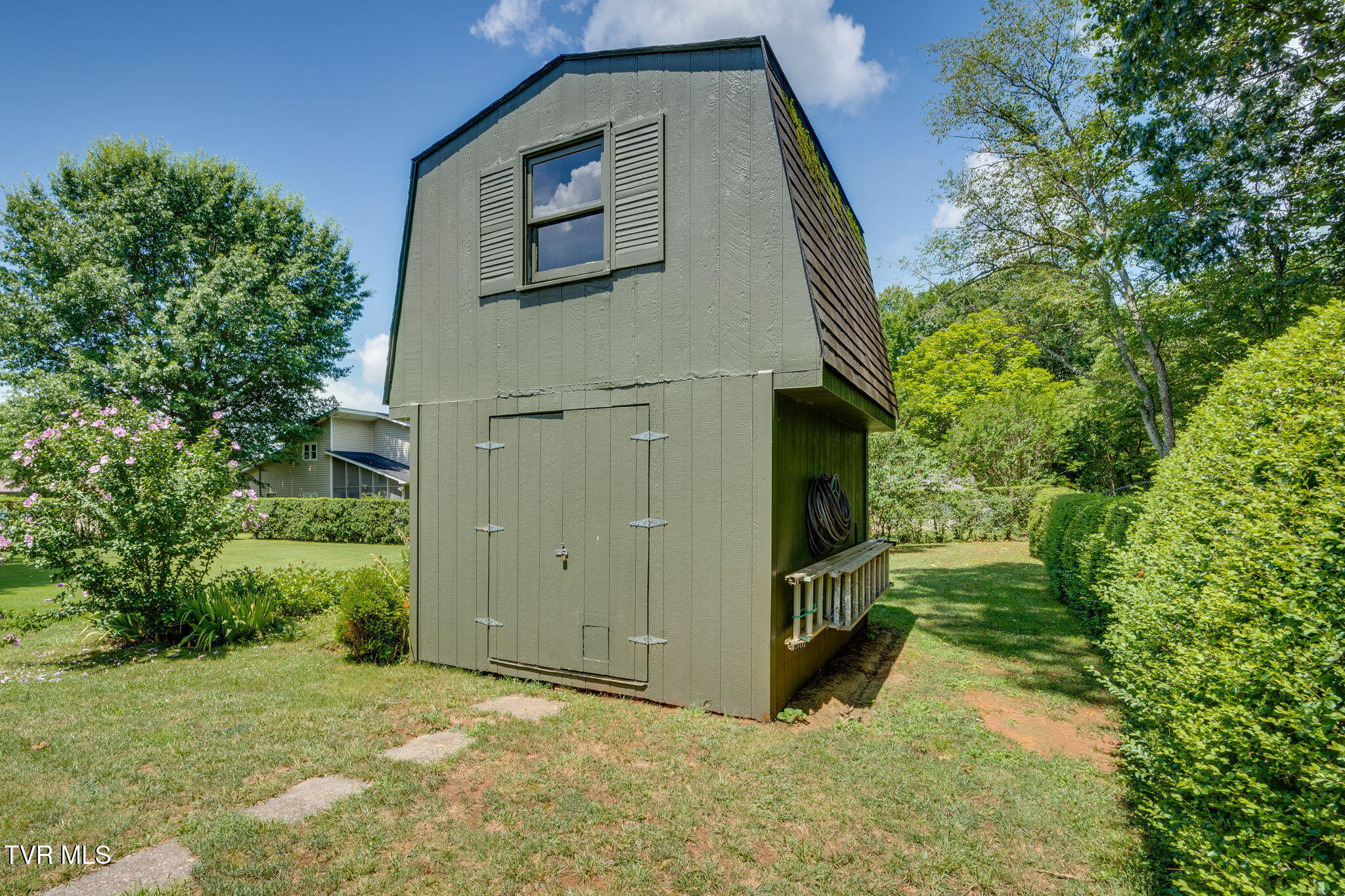 1712 Colonial Ridge Road