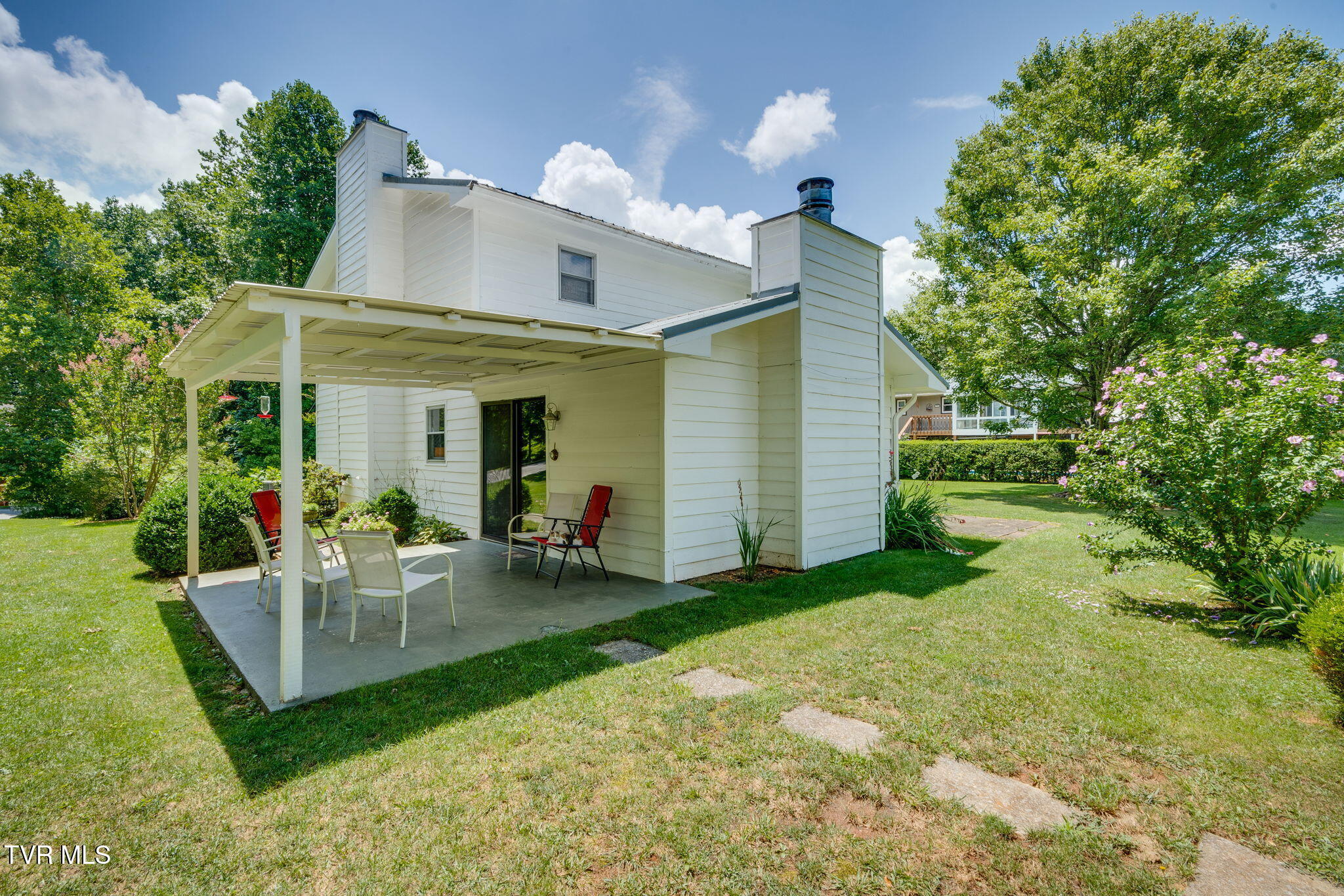 1712 Colonial Ridge Road