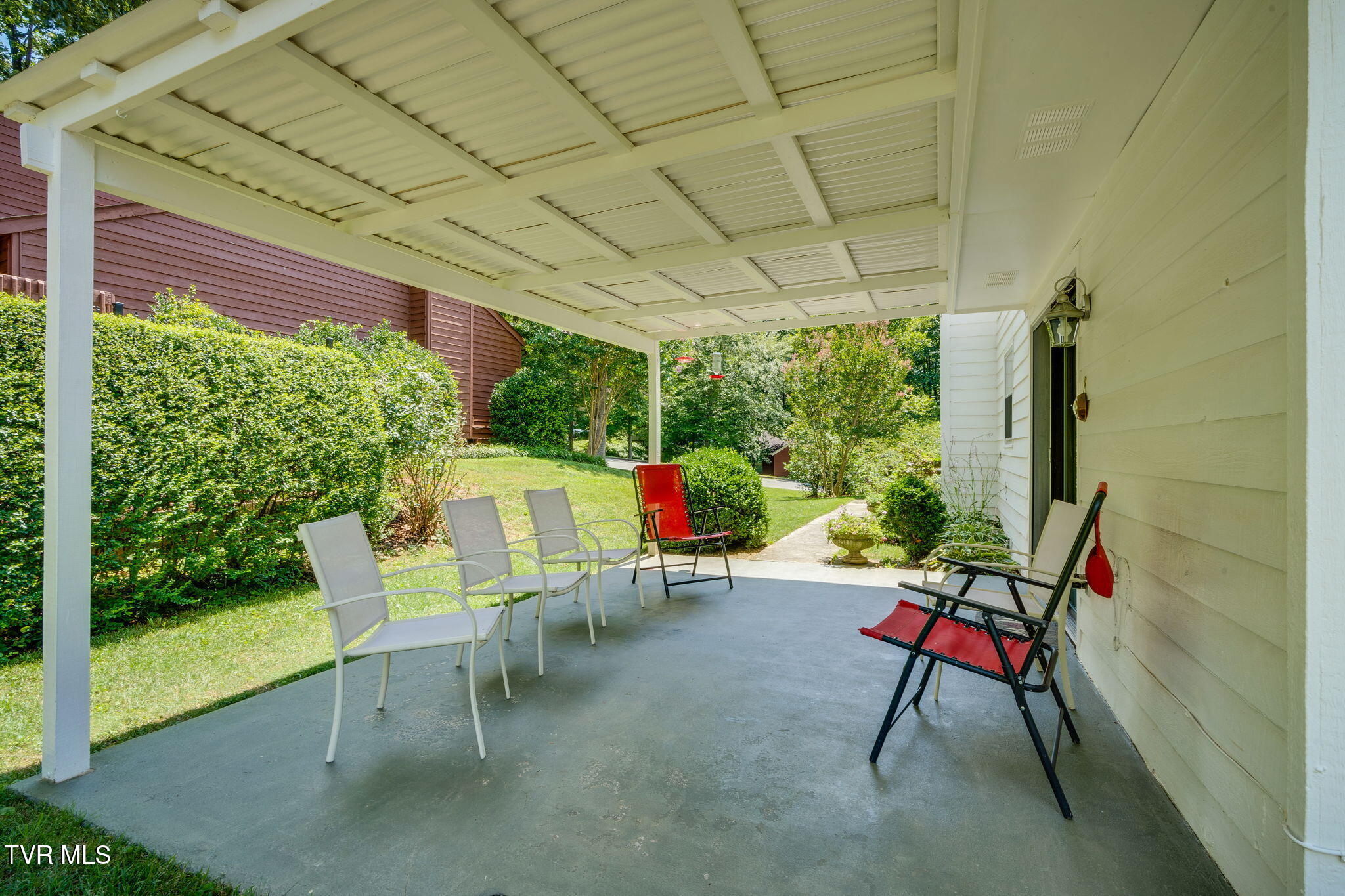1712 Colonial Ridge Road