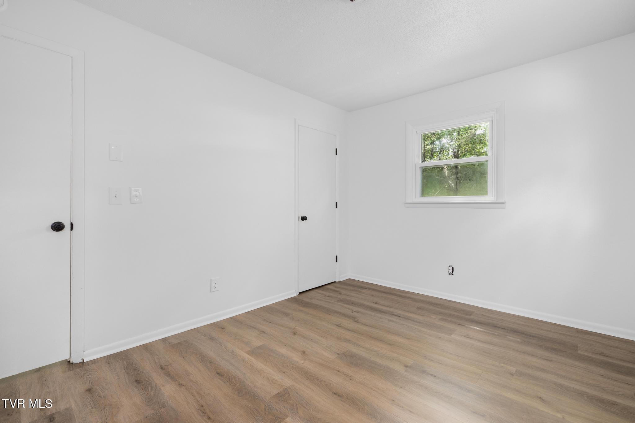 1813 Brook Hollow Road