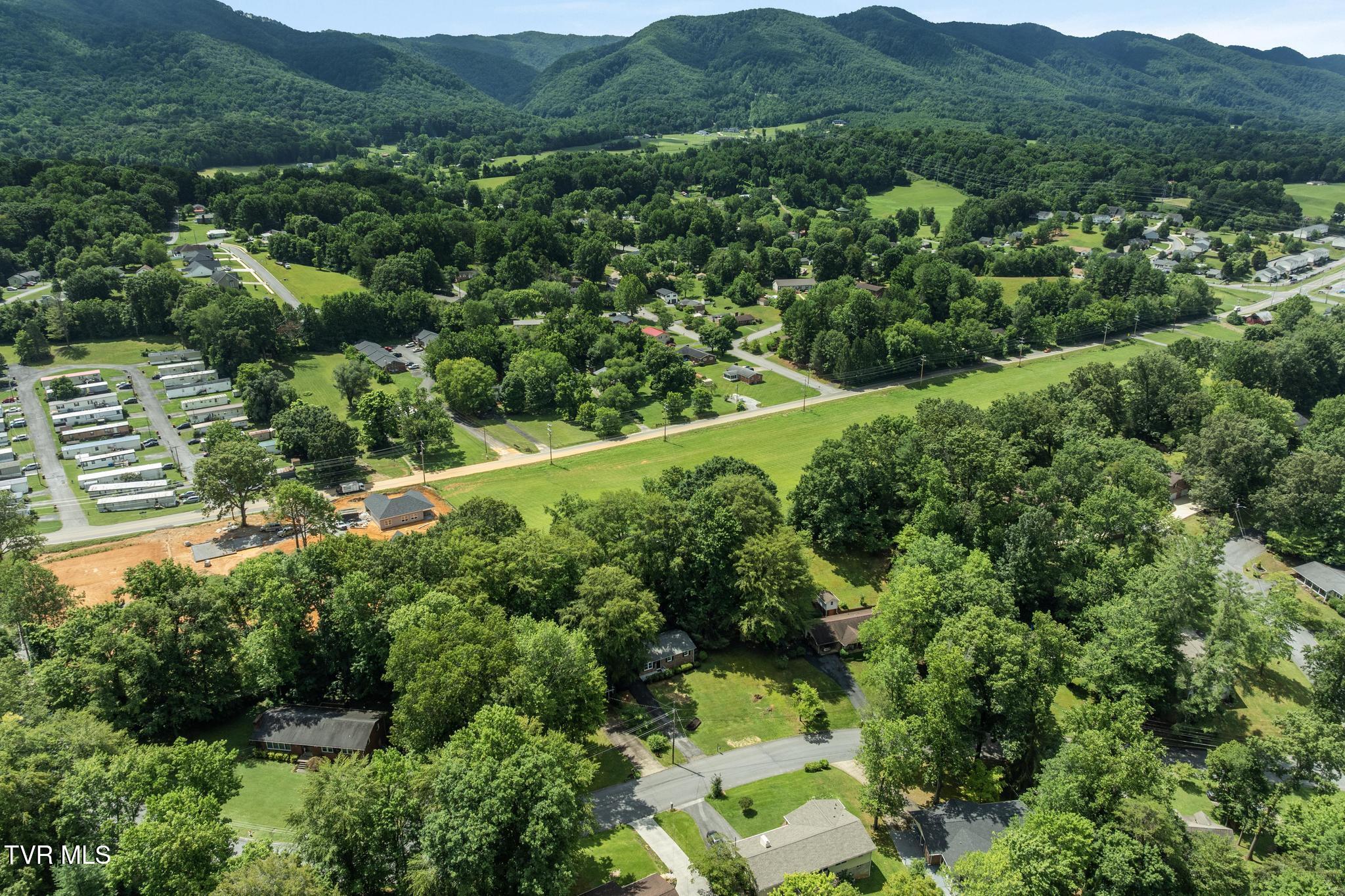 1813 Brook Hollow Road