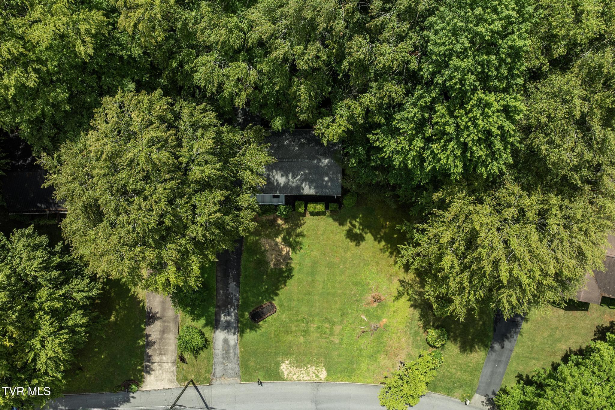 1813 Brook Hollow Road