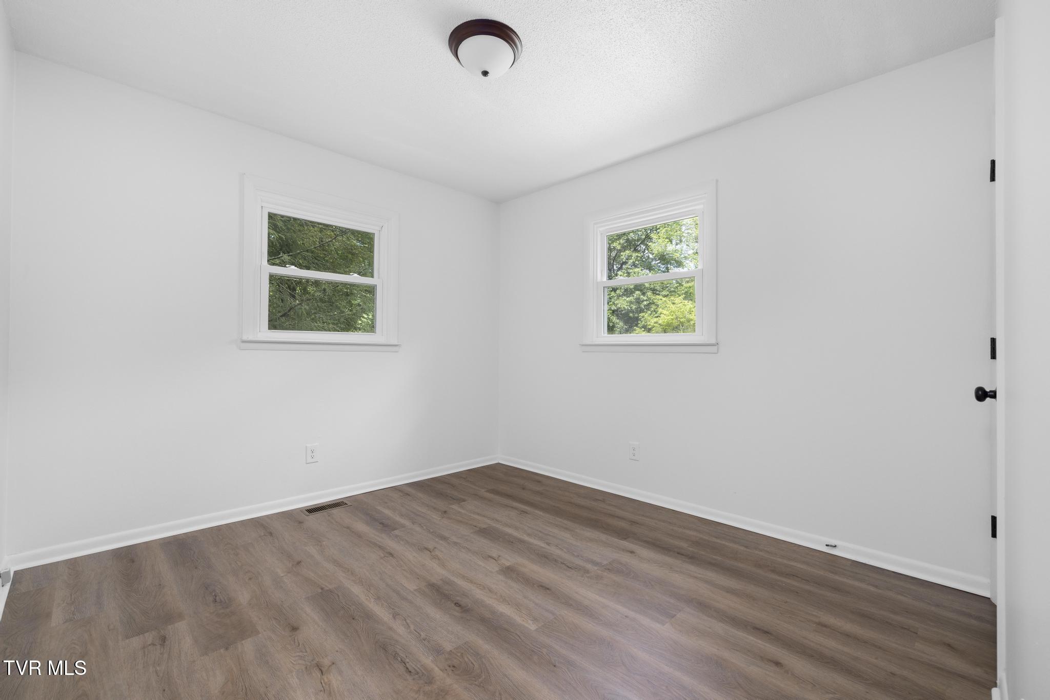 1813 Brook Hollow Road