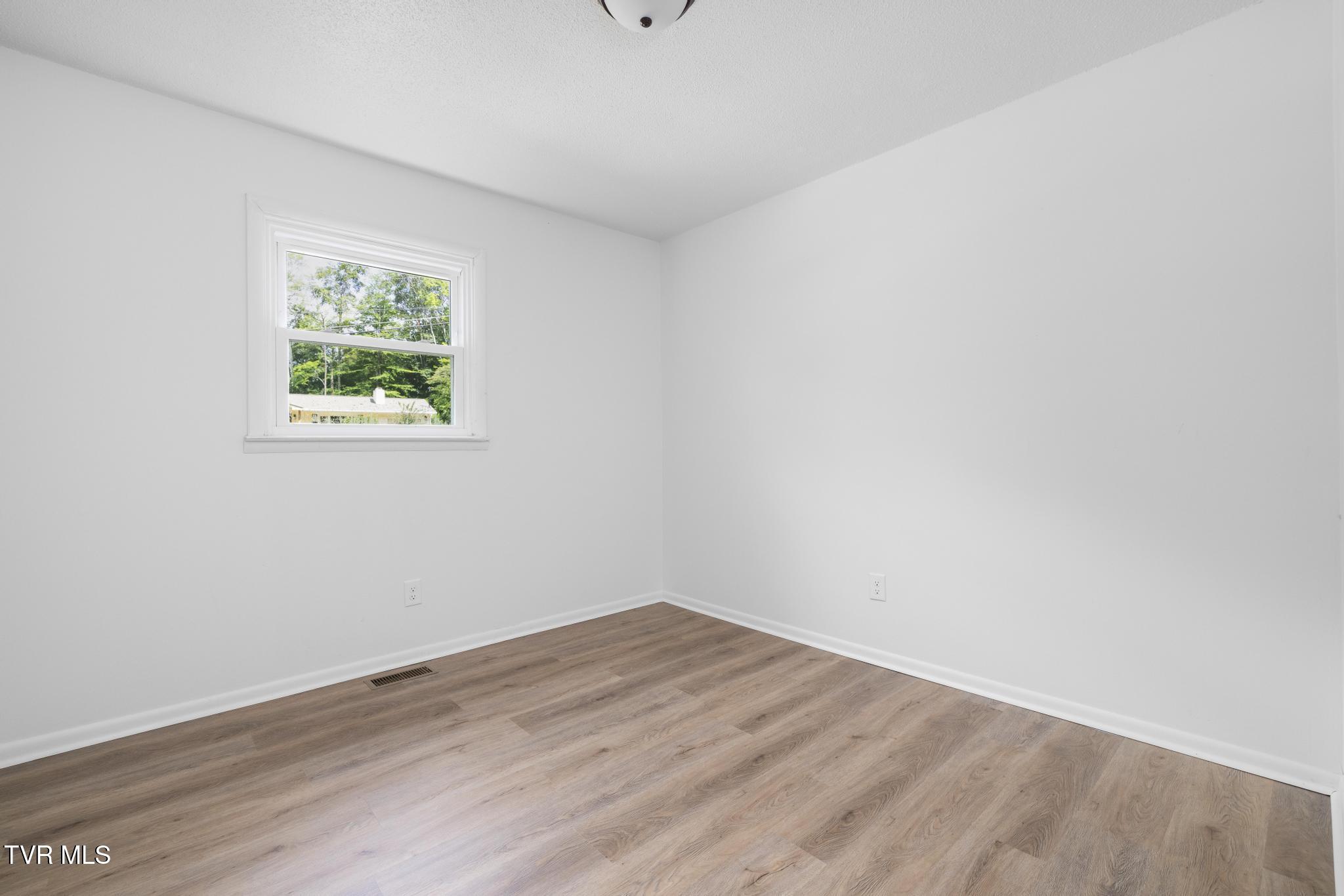 1813 Brook Hollow Road