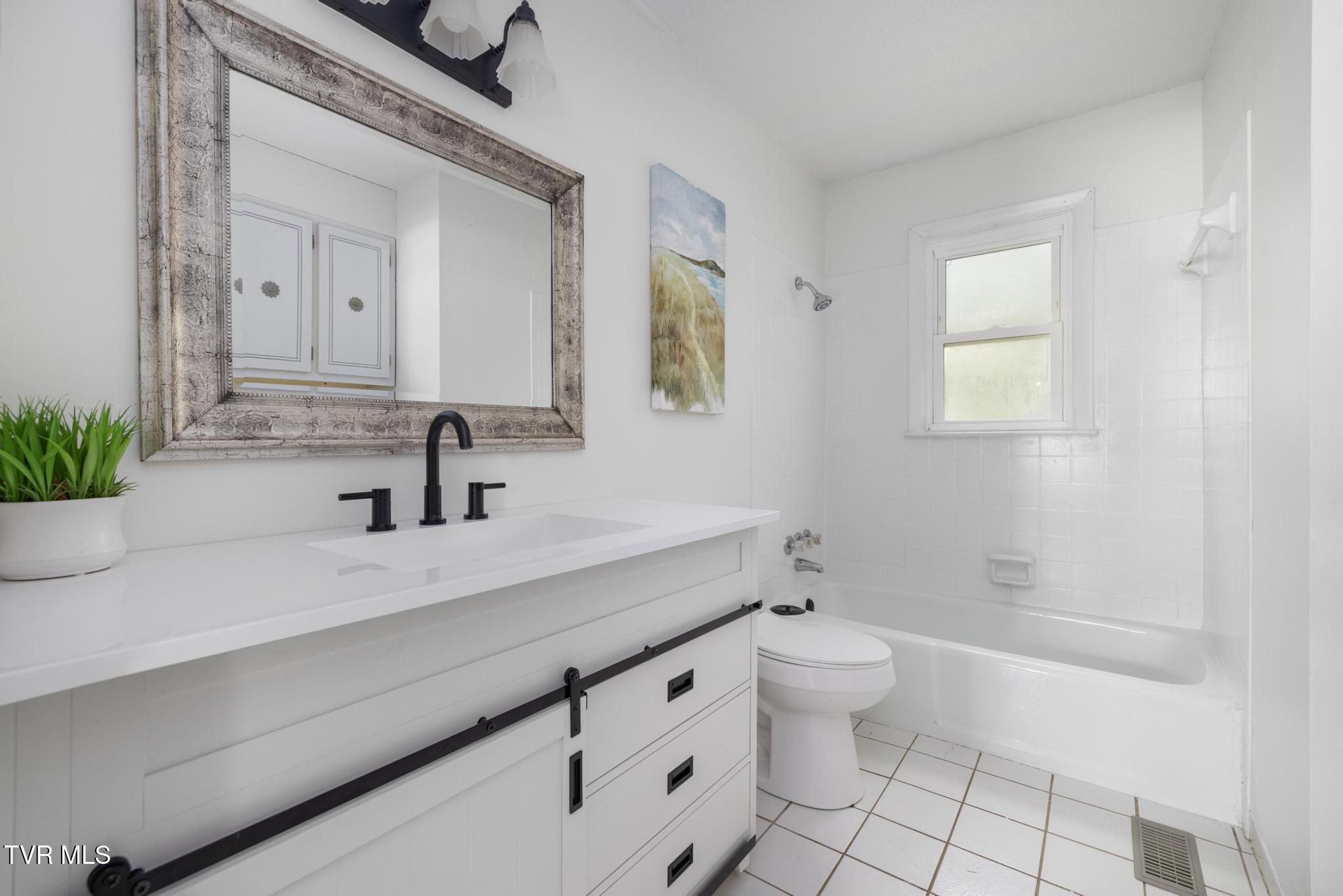 1813 Brook Hollow Road