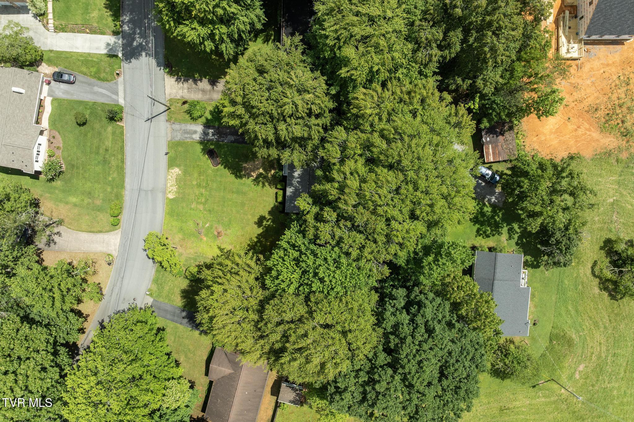 1813 Brook Hollow Road