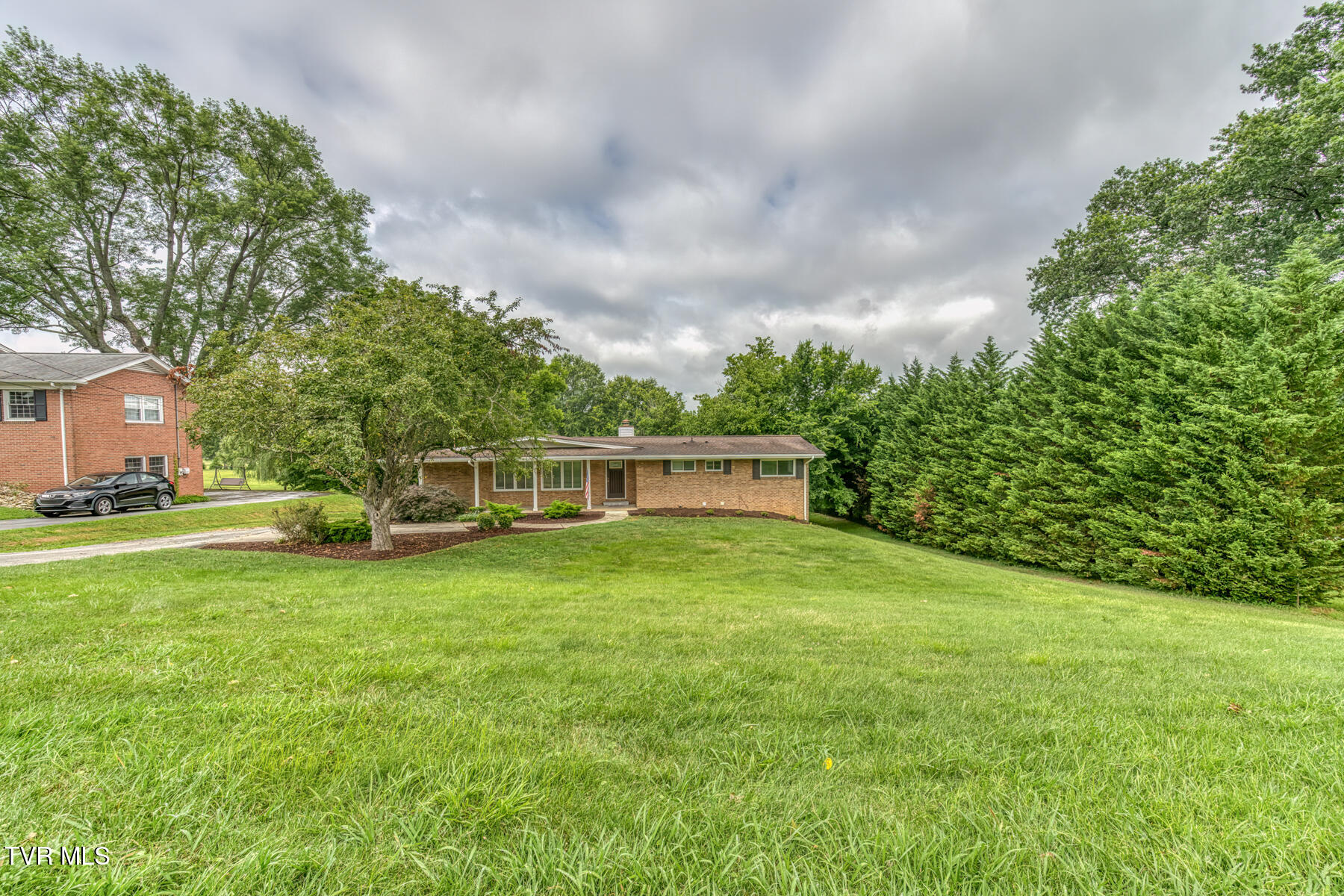 2233 Pendragon Road