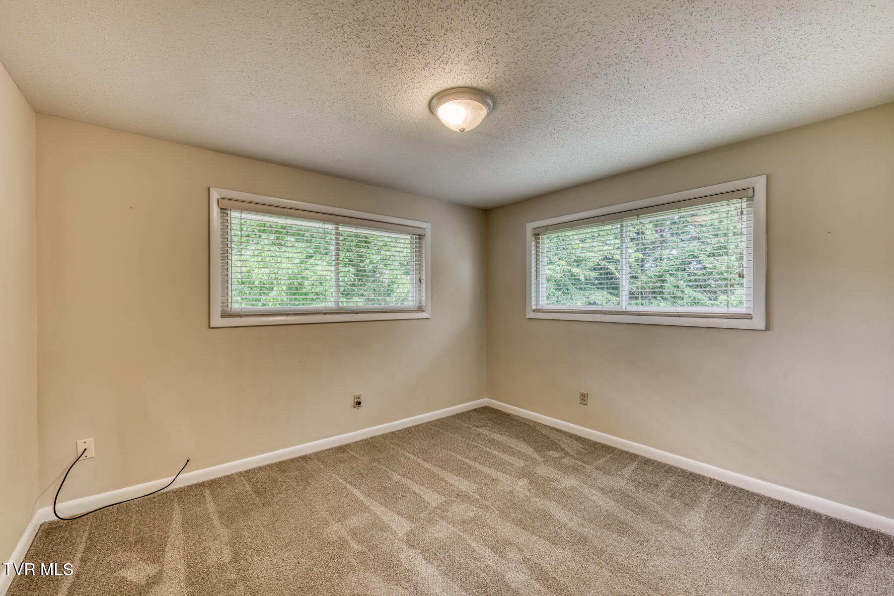 2233 Pendragon Road