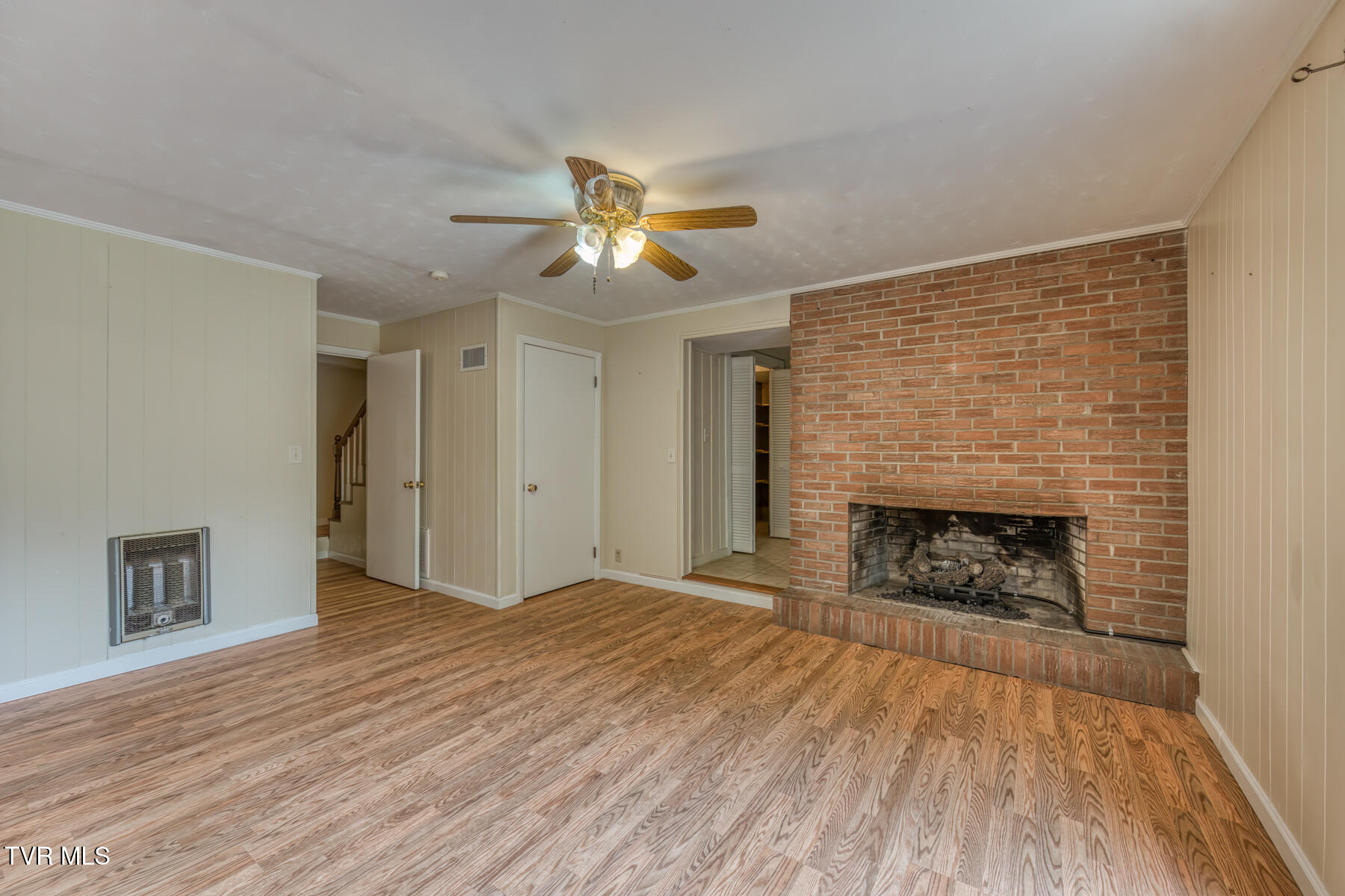 2233 Pendragon Road