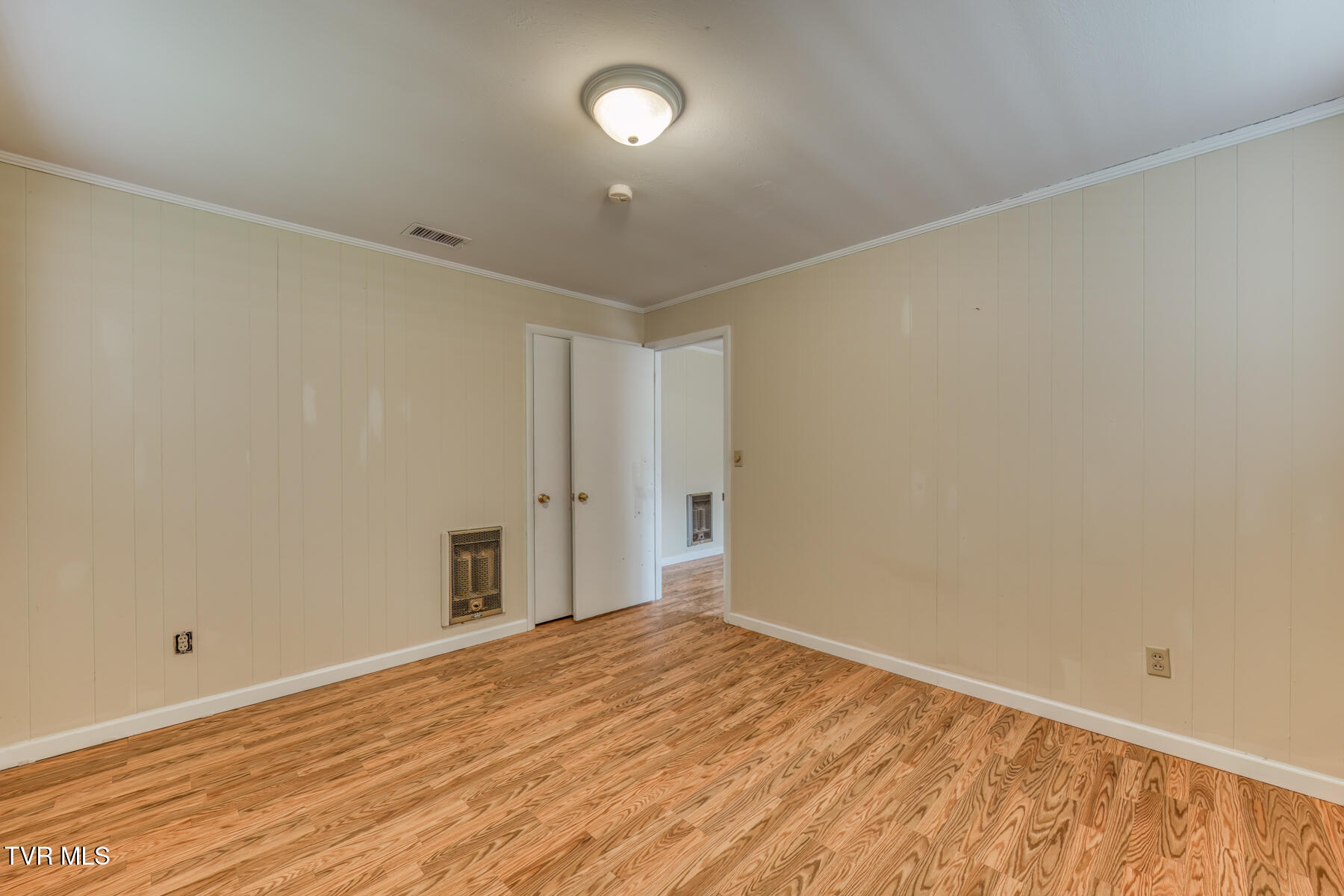 2233 Pendragon Road