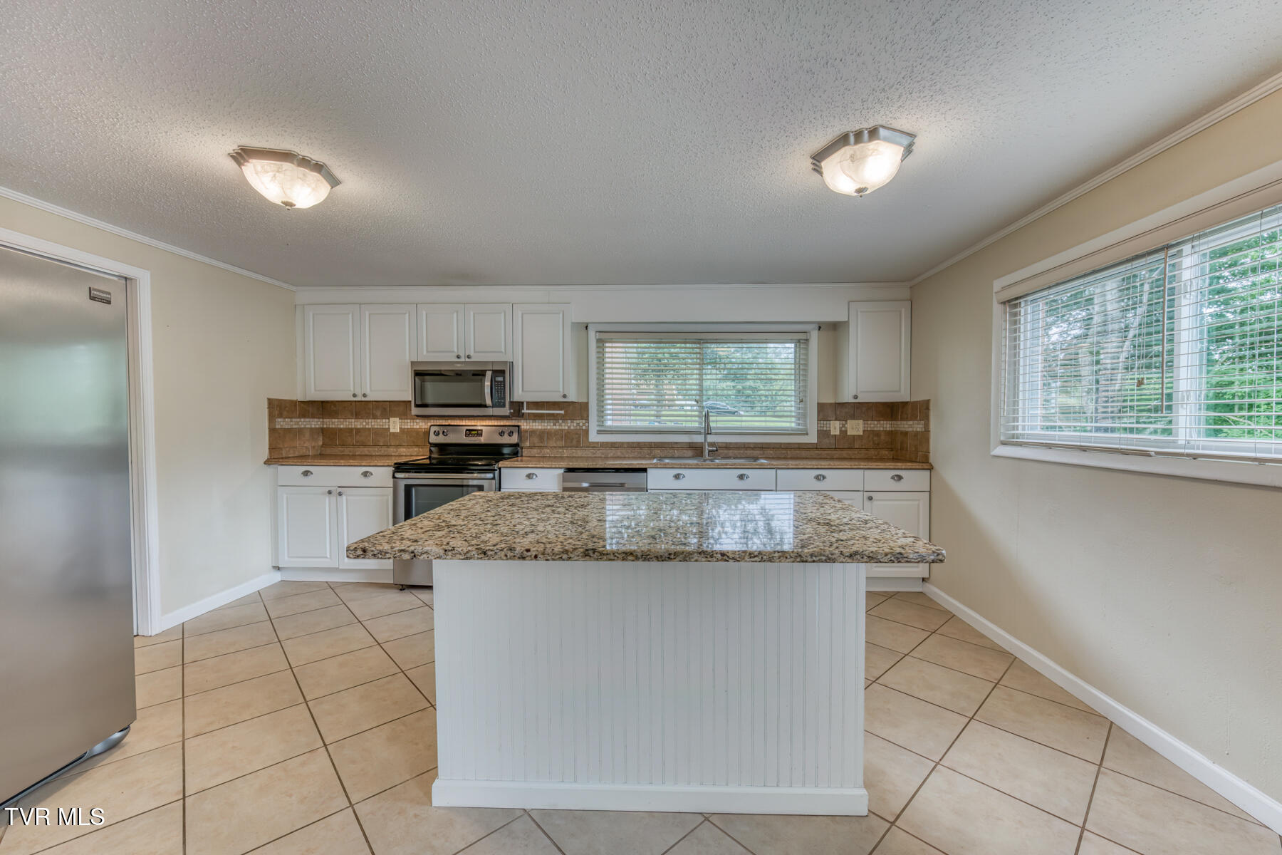 2233 Pendragon Road