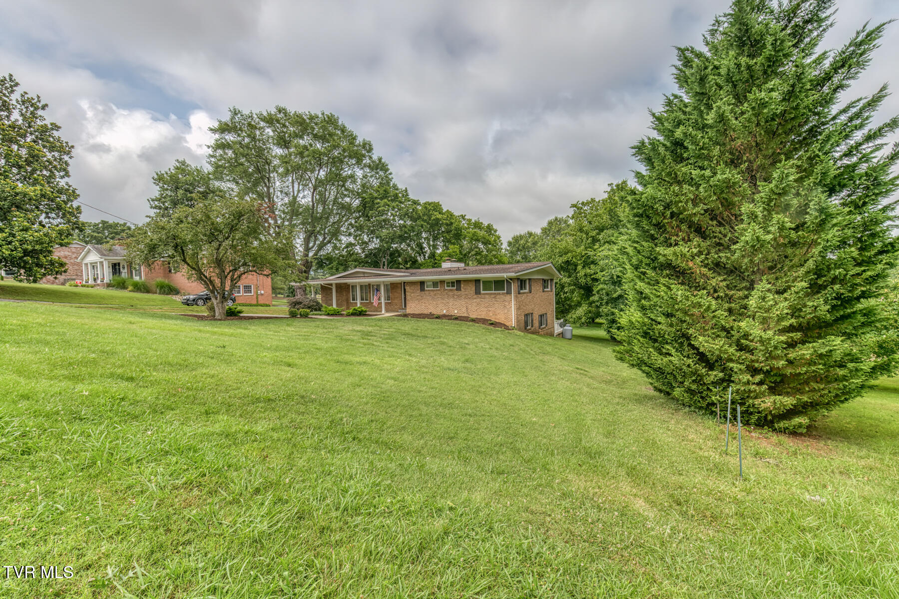 2233 Pendragon Road