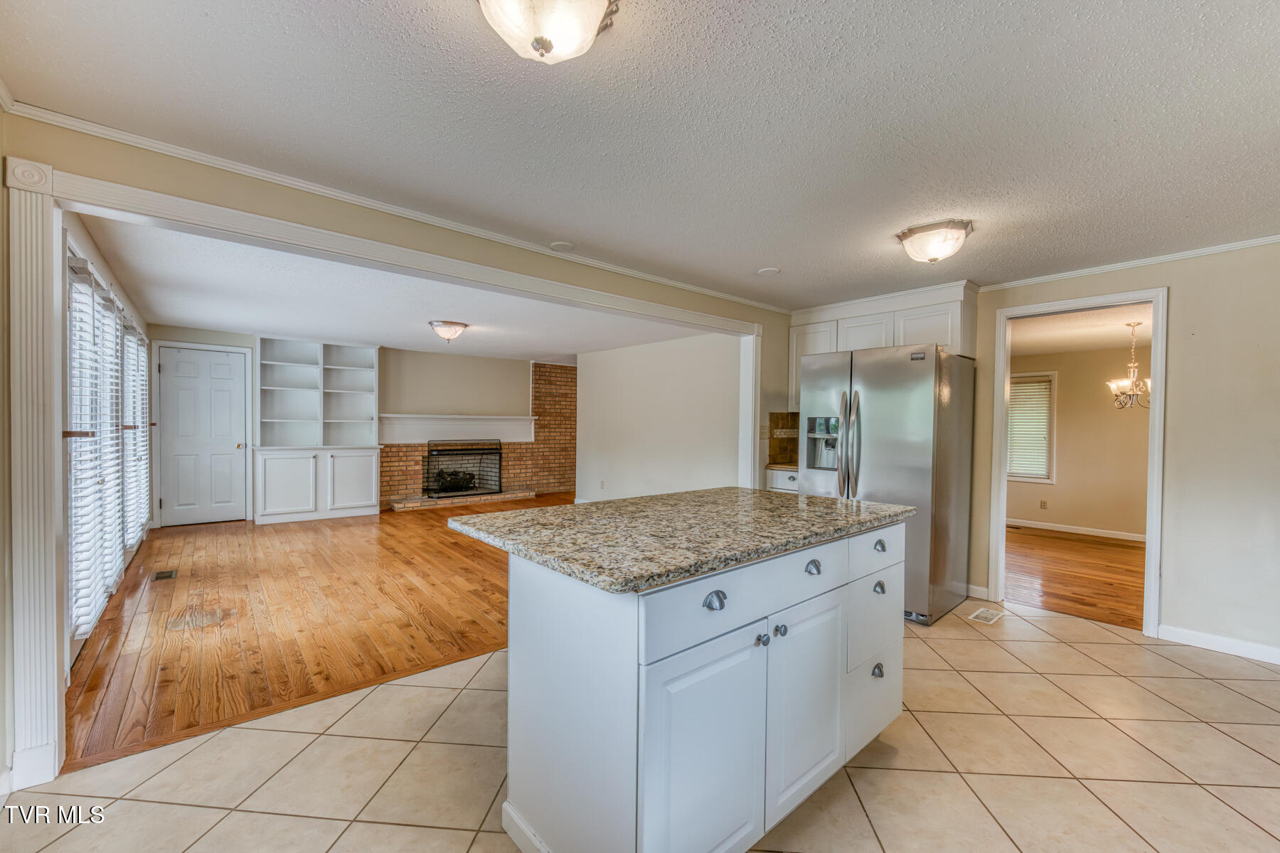 2233 Pendragon Road