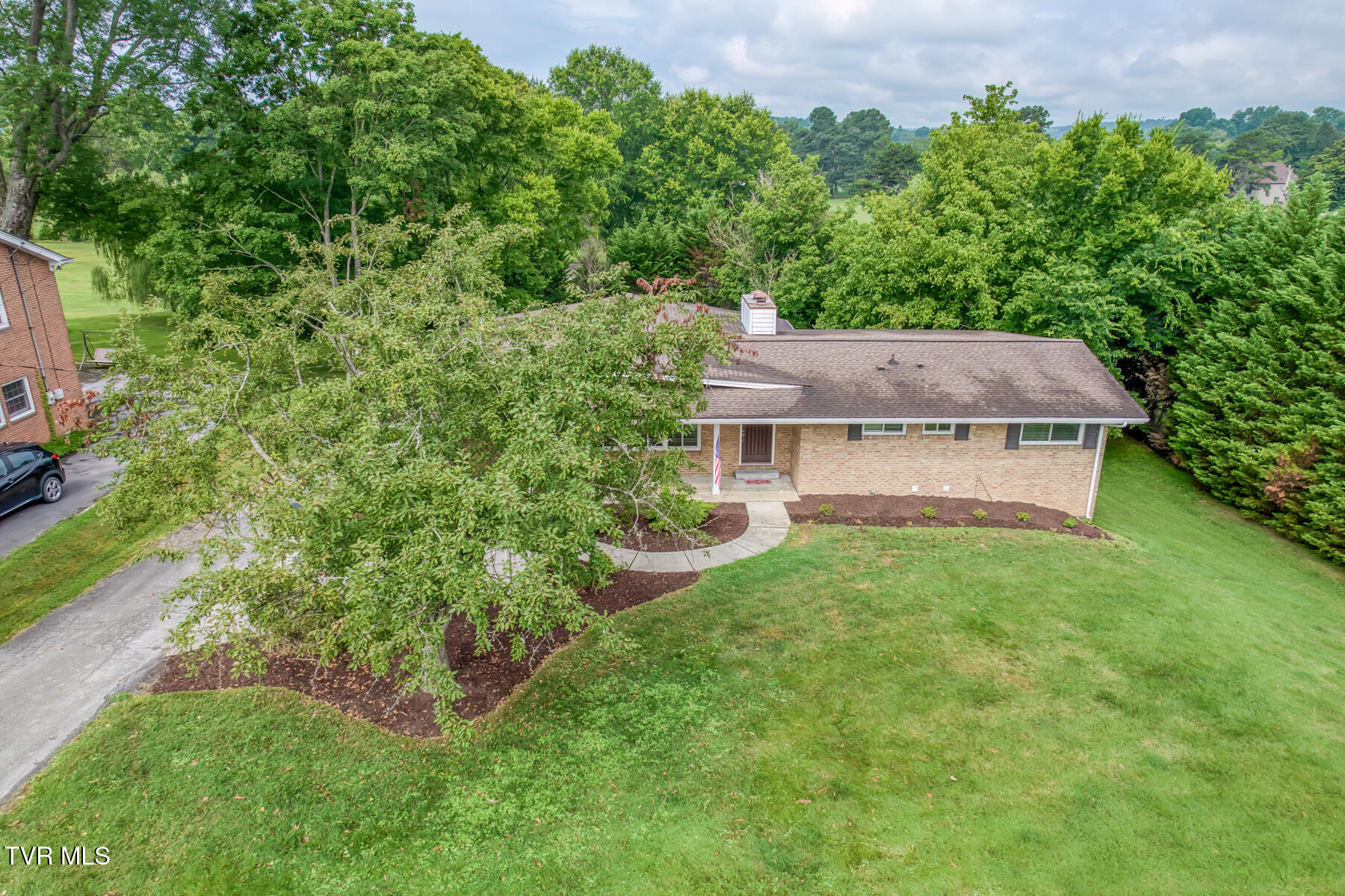 2233 Pendragon Road
